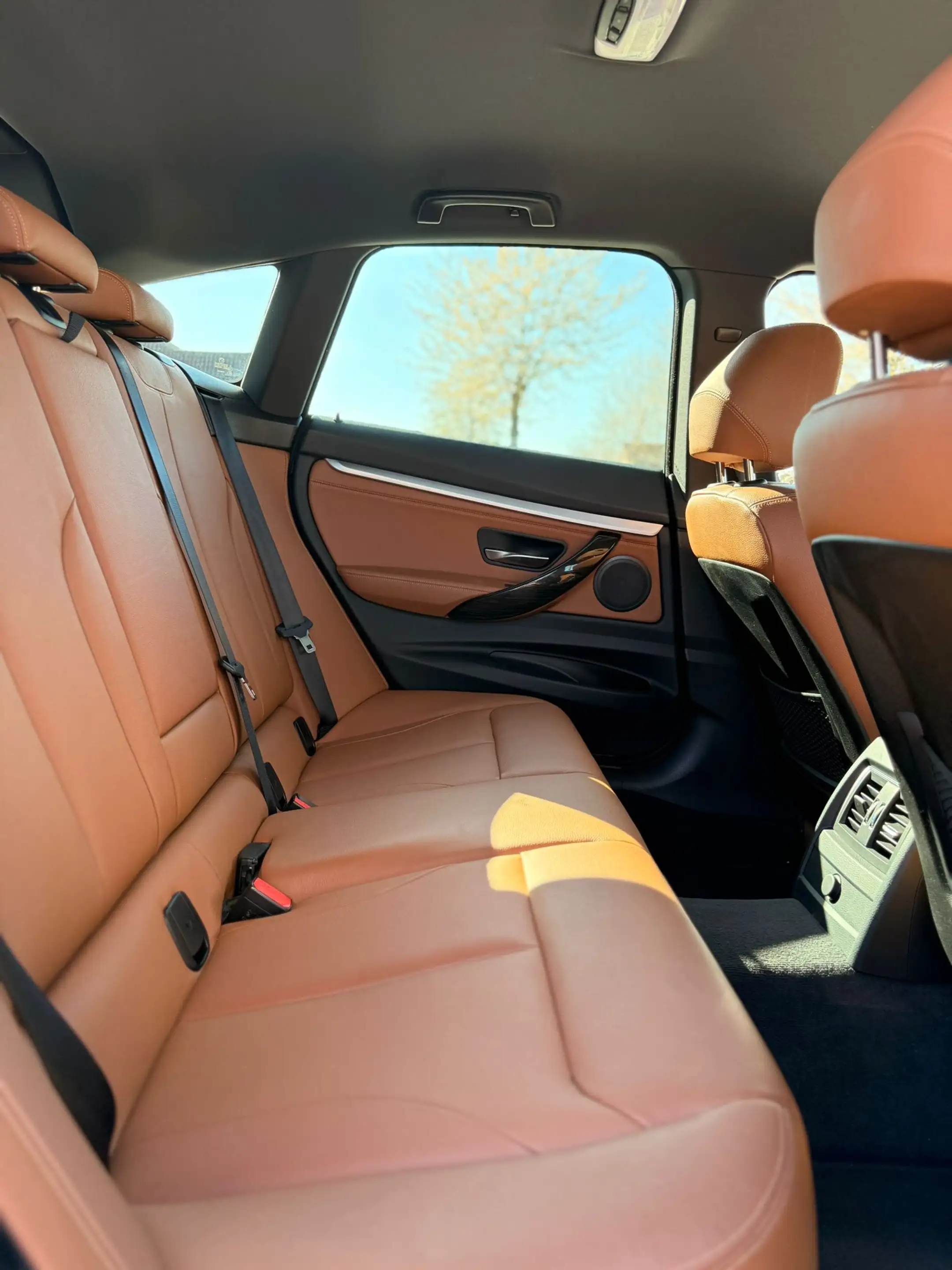 BMW 328 Touring 328i XDRIVE — photo 13
