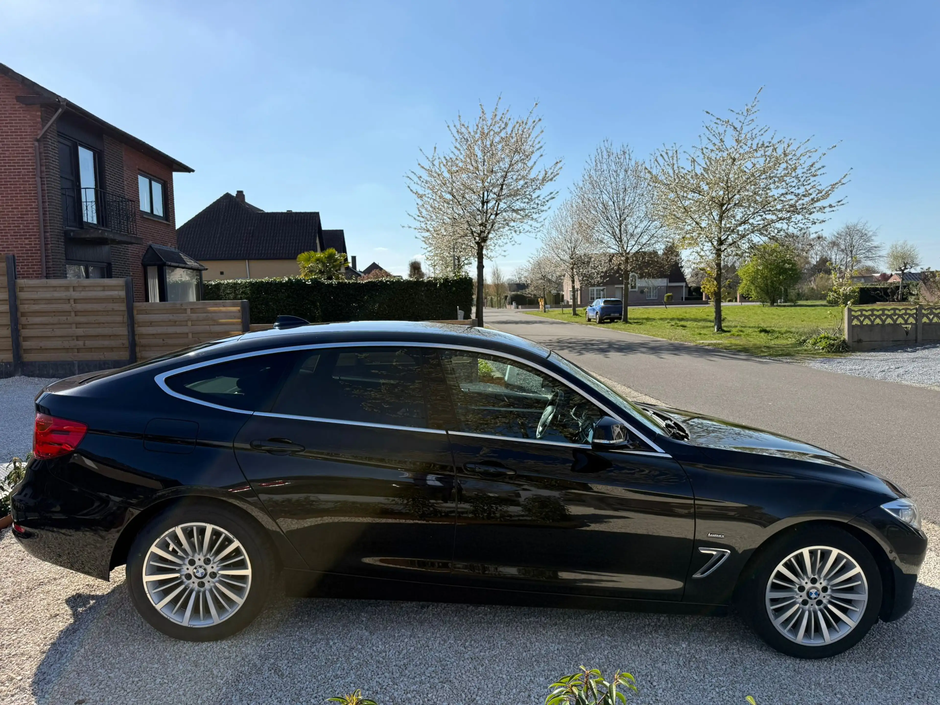 BMW 328 Touring 328i XDRIVE — photo 12