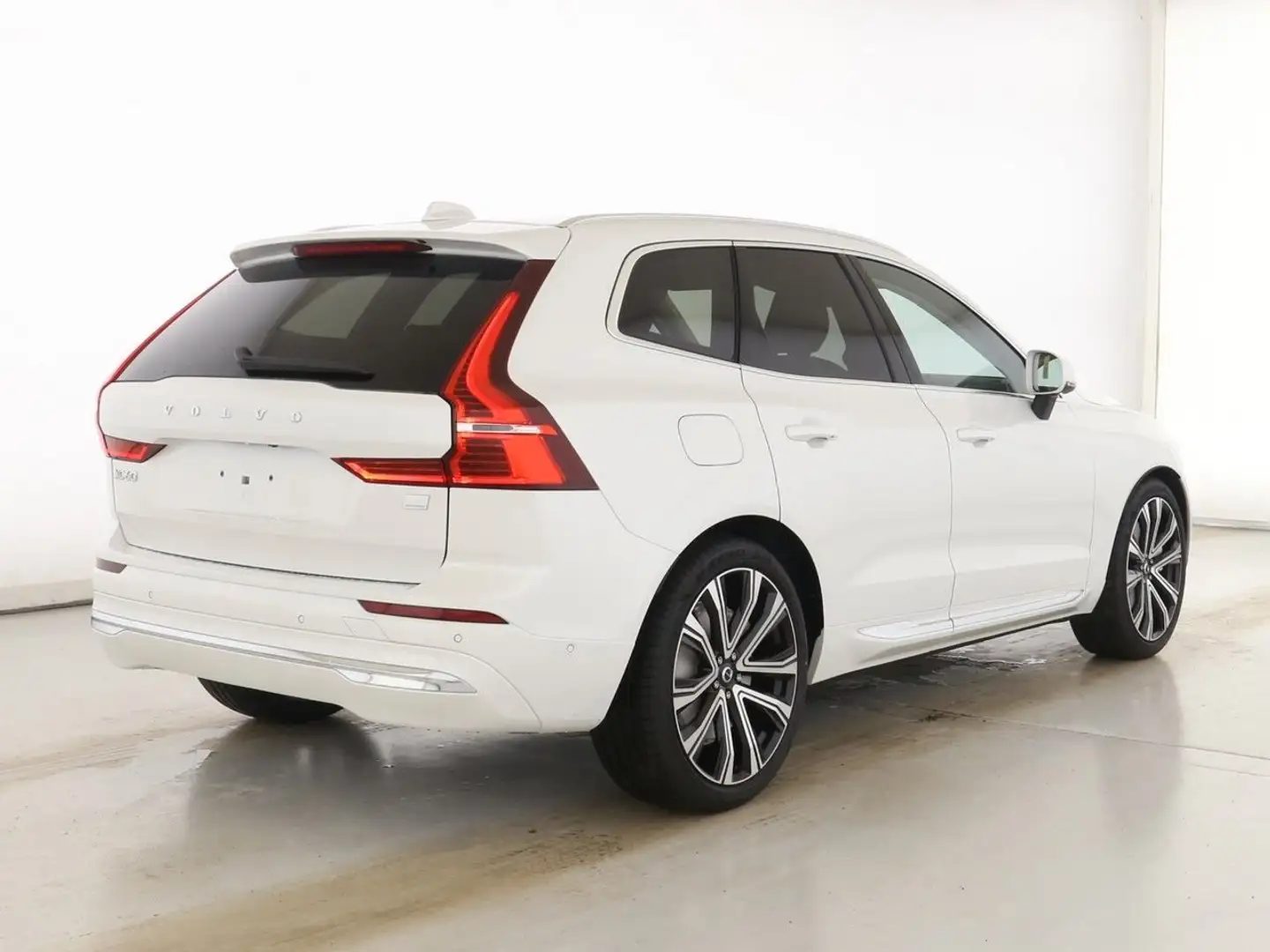 Volvo XC60 T8 Recharge Plug-In Hybrid Plus Bright  AWD Weiß - 2