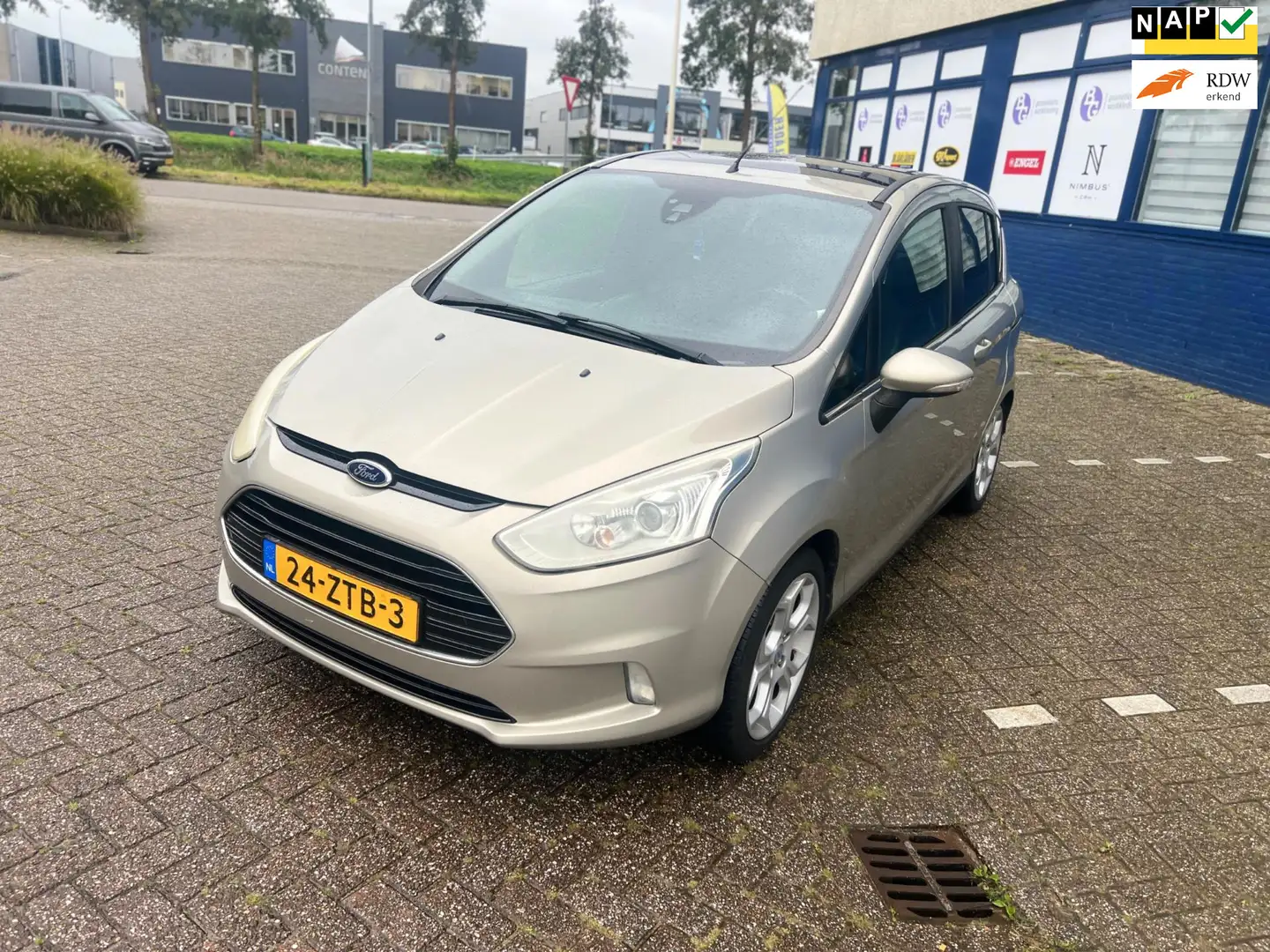 Ford B-Max 1.0 EcoBoost Titanium Grau - 1