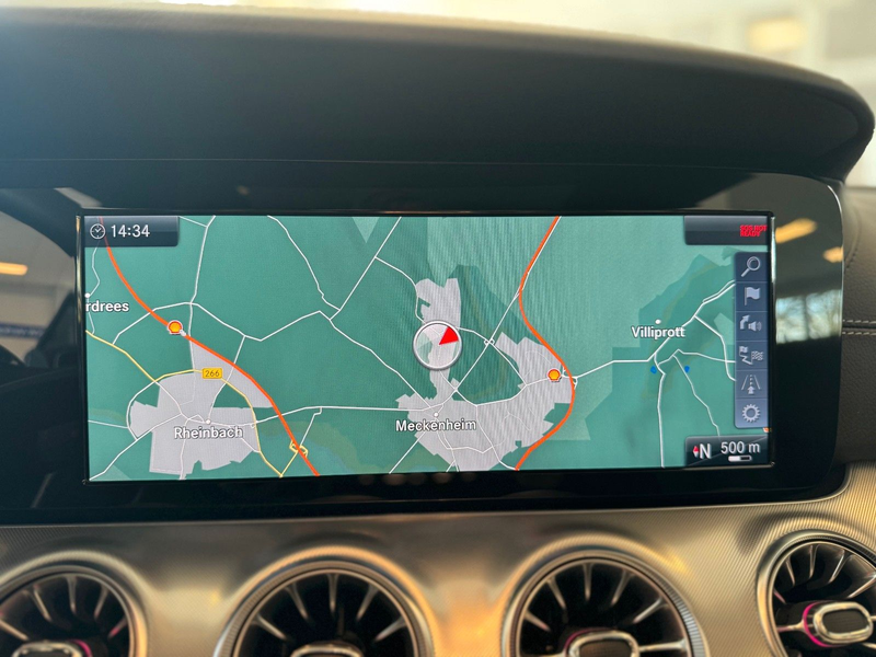 Mercedes-Benz E 220 d AMG Coupé LED Rü-Ka Pano Ambiente CarPlay — photo 25