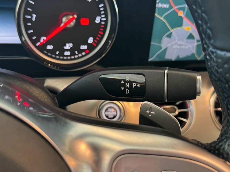 Mercedes-Benz E 220 d AMG Coupé LED Rü-Ka Pano Ambiente CarPlay — photo 19