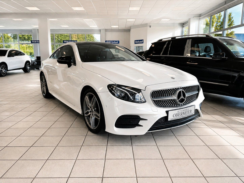 Mercedes-Benz E 220 d AMG Coupé LED Rü-Ka Pano Ambiente CarPlay — photo 2