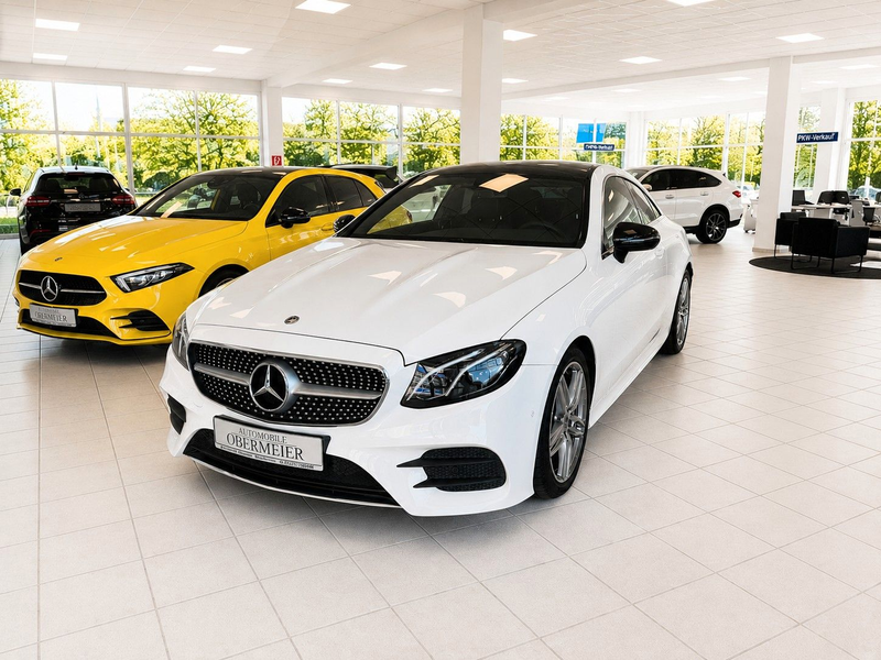Mercedes-Benz E 220 d AMG Coupé LED Rü-Ka Pano Ambiente CarPlay — photo 4