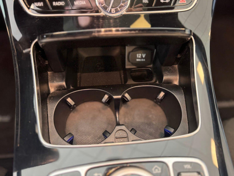 Mercedes-Benz E 220 d AMG Coupé LED Rü-Ka Pano Ambiente CarPlay — photo 22