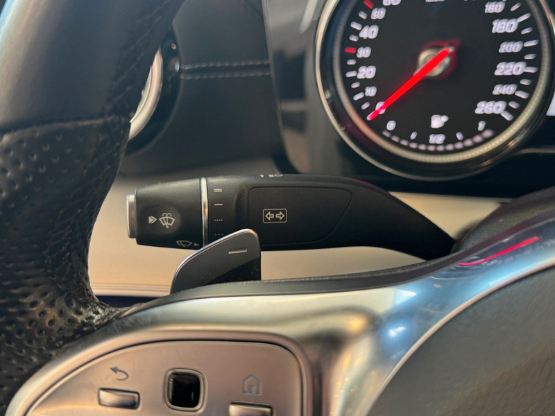 Mercedes-Benz E 220 d AMG Coupé LED Rü-Ka Pano Ambiente CarPlay — photo 18