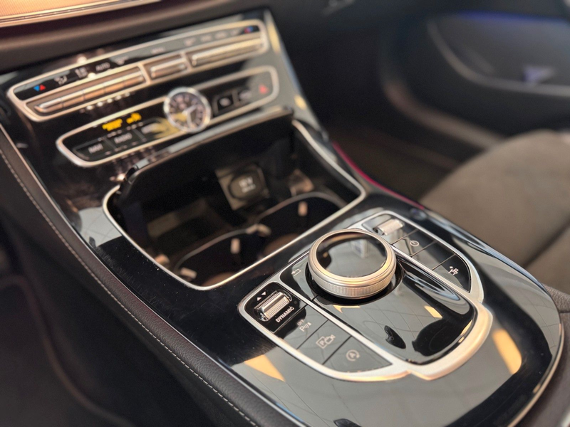 Mercedes-Benz E 220 d AMG Coupé LED Rü-Ka Pano Ambiente CarPlay — photo 21