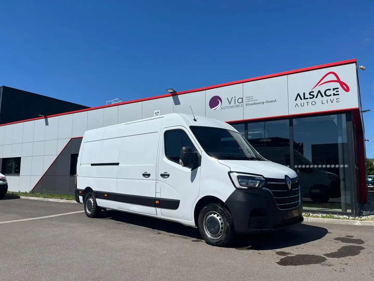 Renault Master 3T5 L3H2 2.3 Blue dCi 135 CONFORT - 15 325 HT - BL Blanc - 1