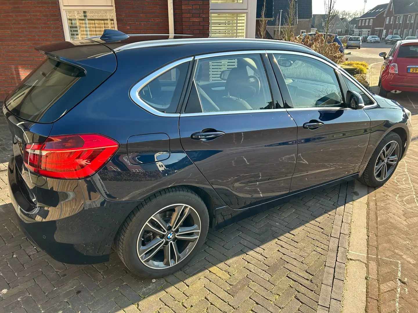 BMW 218 Essential Blauw - 2