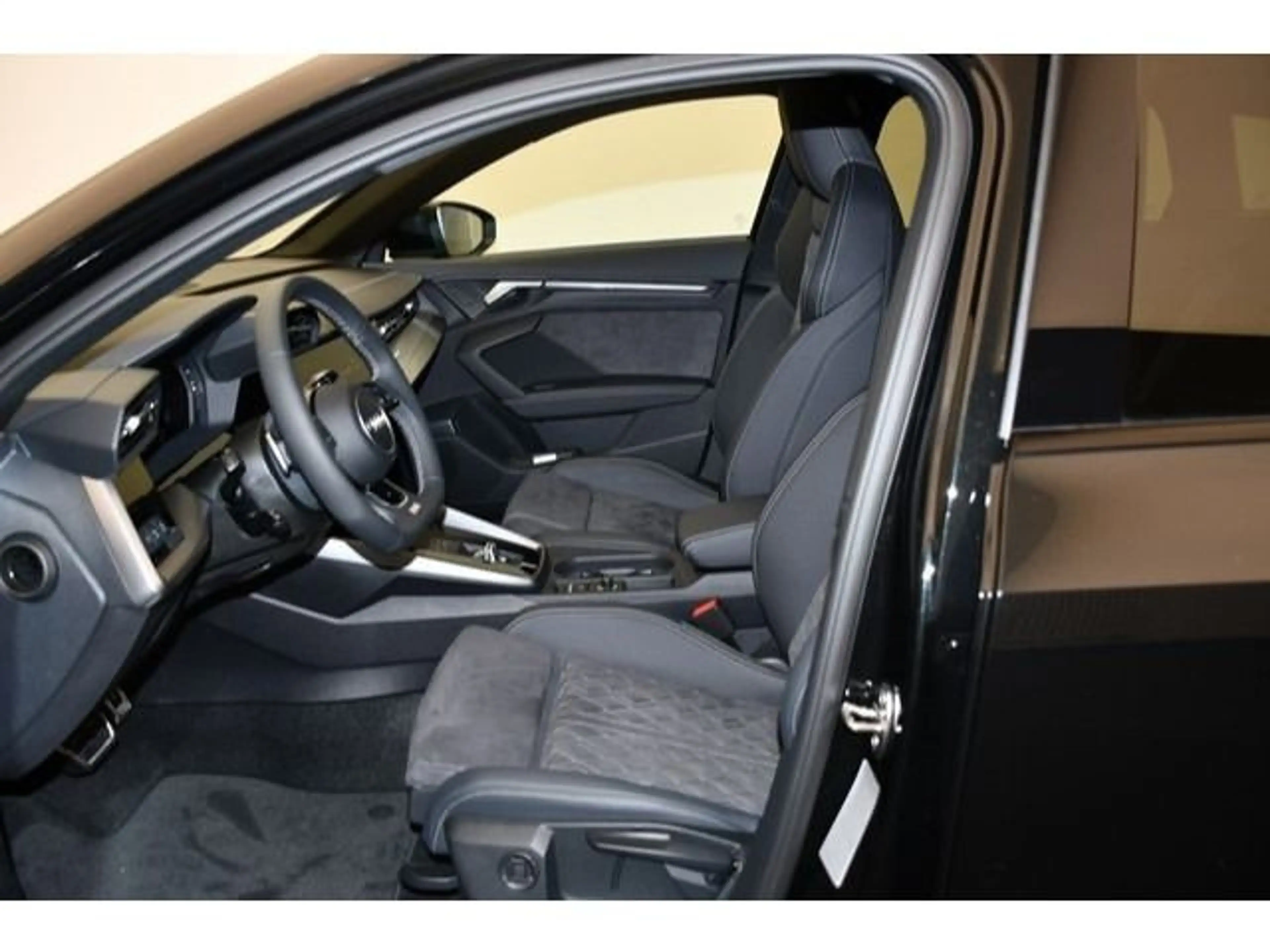 Audi S3 2.0 TFSI quattro S-tronic Rückkam/M — photo 3