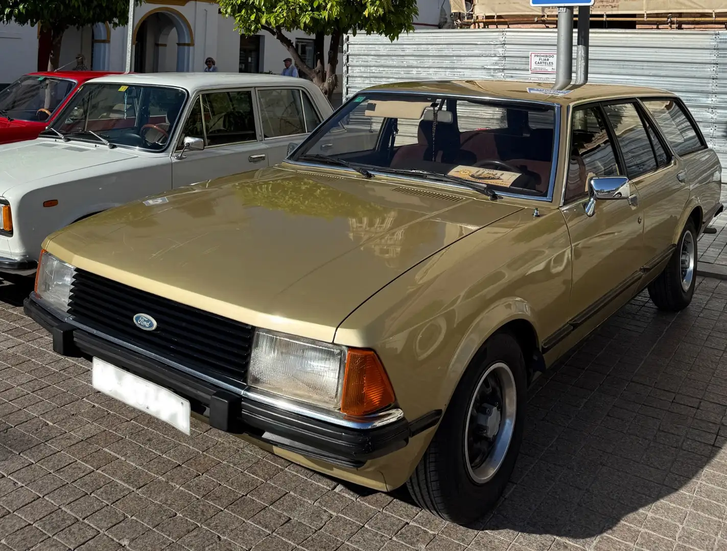 Ford Granada Ford Granada MkII 2.3 V6 Turnier Familiar Oro - 1