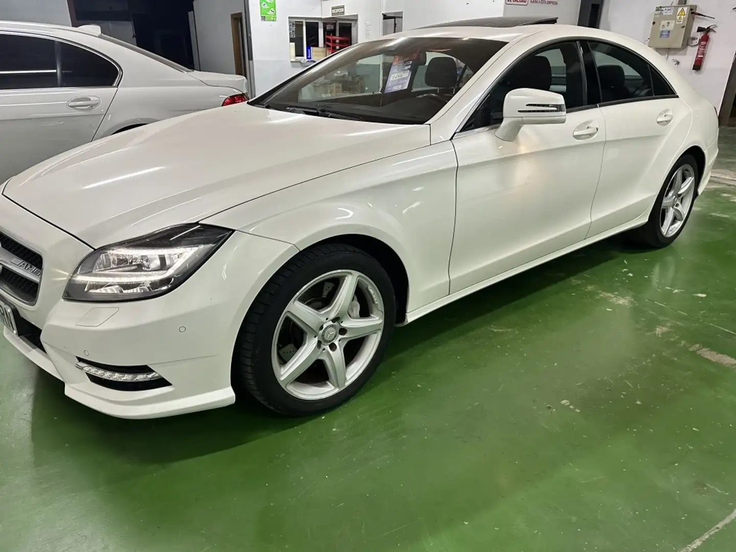 Mercedes-Benz CLS 350 350CDI BE (9.75) Aut. Blanc - 1