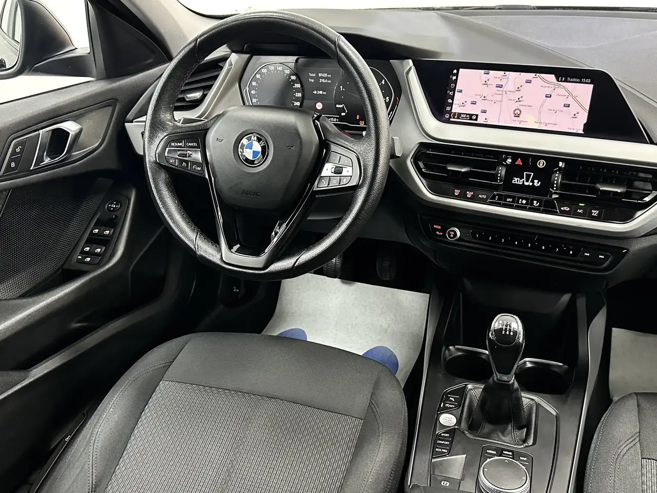 BMW 116 Citadine 5 portes — photo 8 sur 17