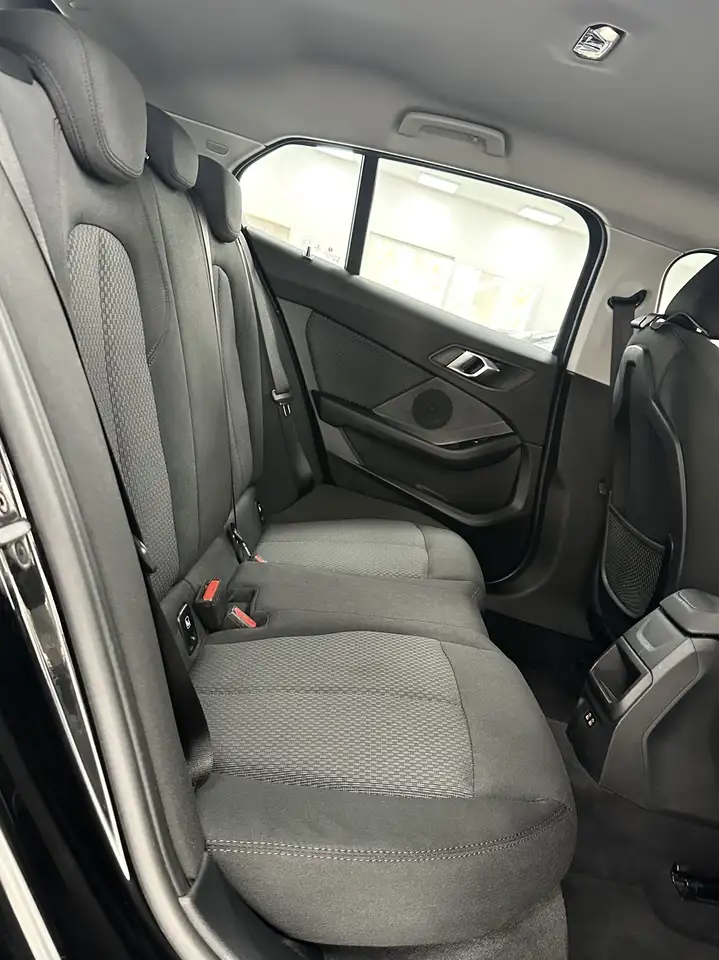BMW 116 Citadine 5 portes — photo 11 sur 17