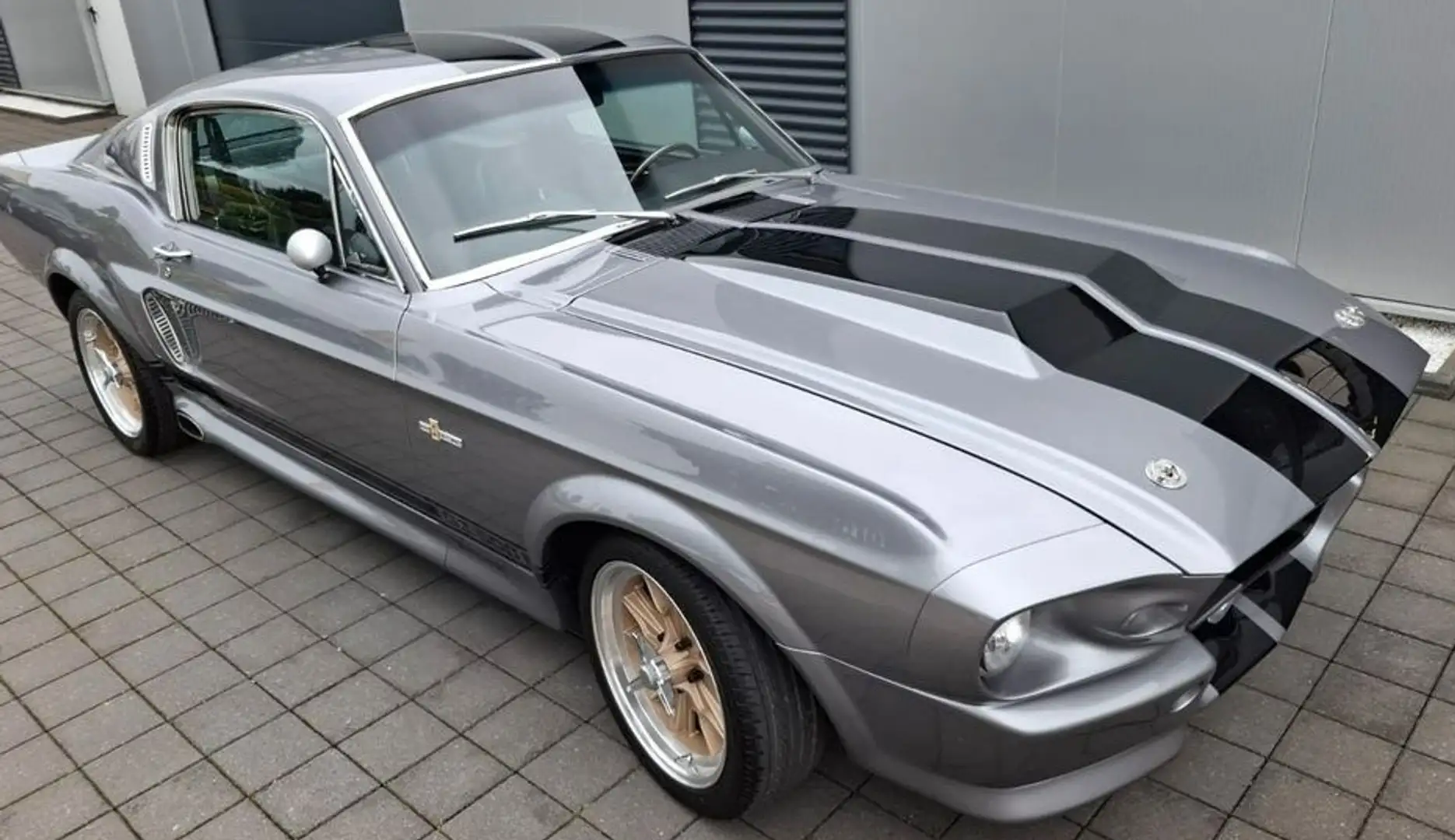 Ford Mustang GT500 Fastback Gris - 2