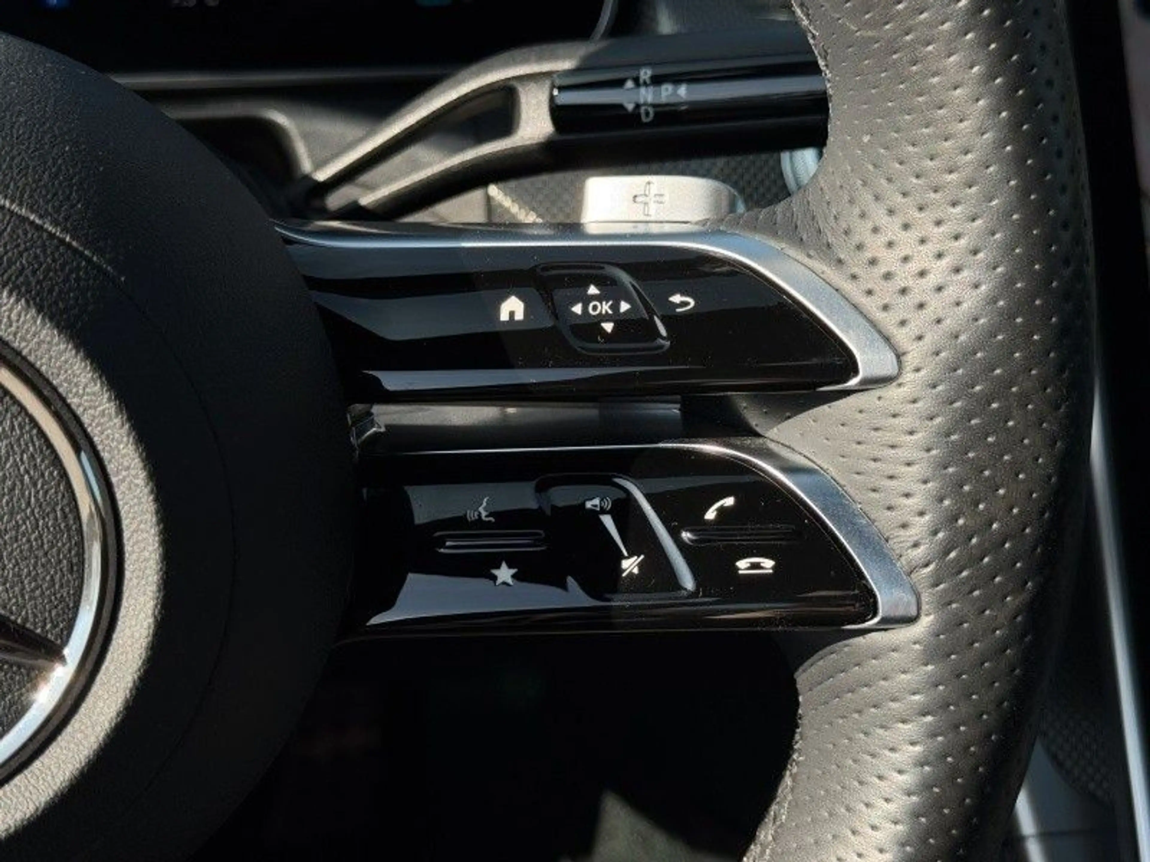 Mercedes-Benz C 300 d 4Matic — photo 13
