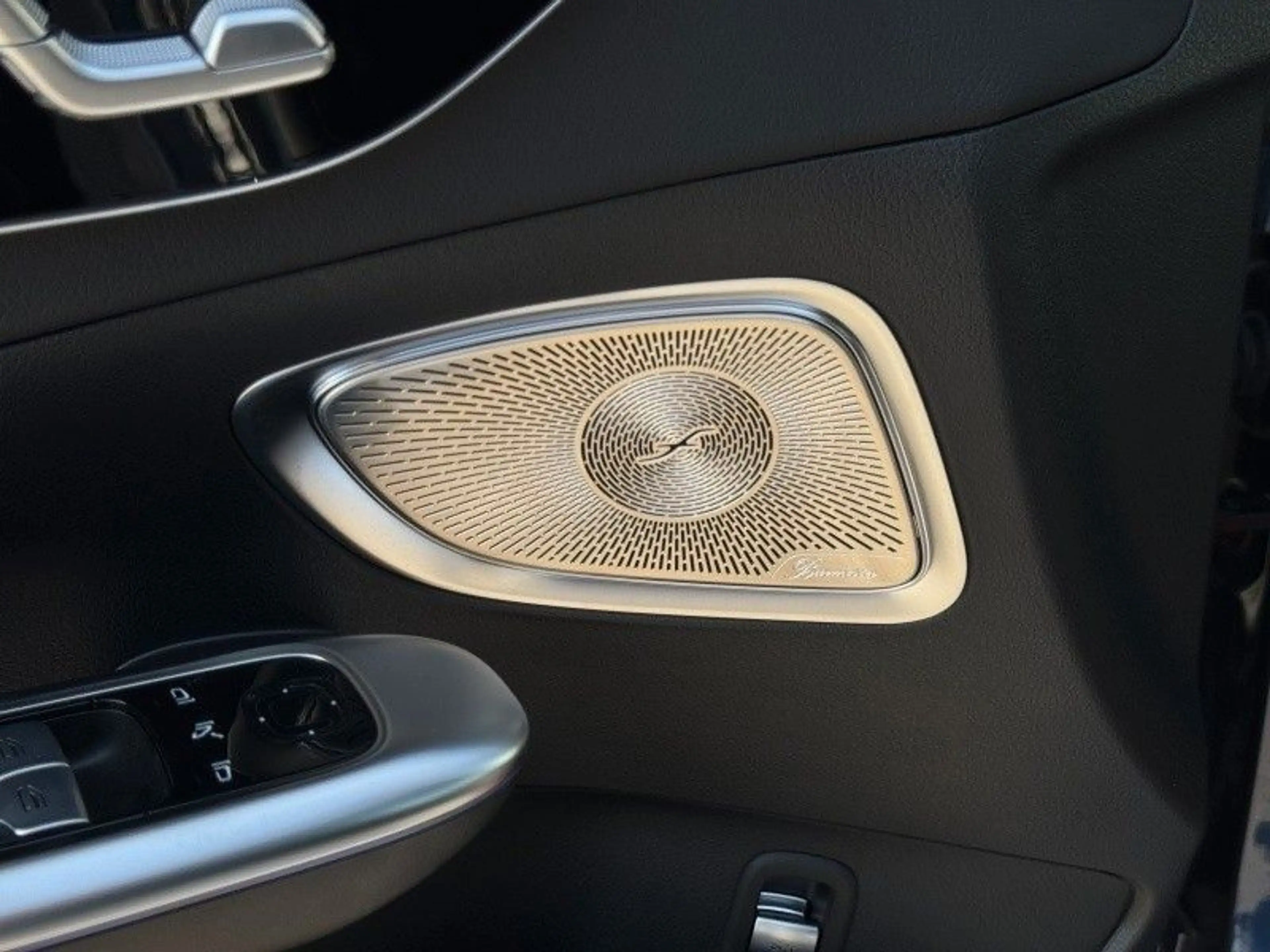 Mercedes-Benz C 300 d 4Matic — photo 22