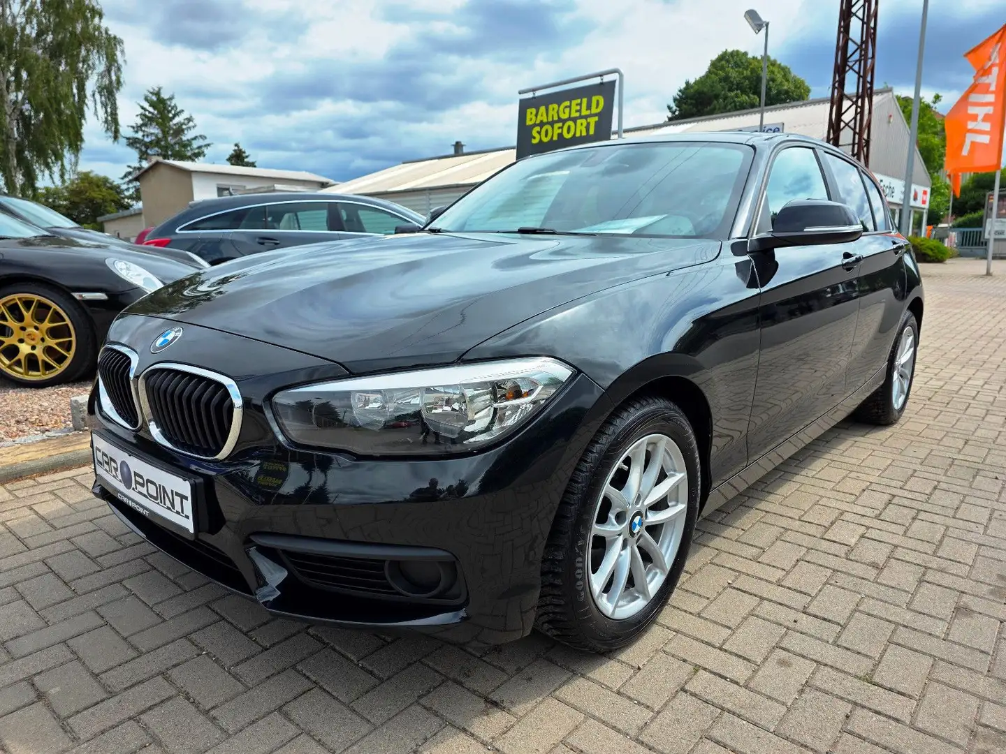 BMW 116 i 5-trg. Klimaautom. 1.Hand Allwetter PDC Czarny - 2