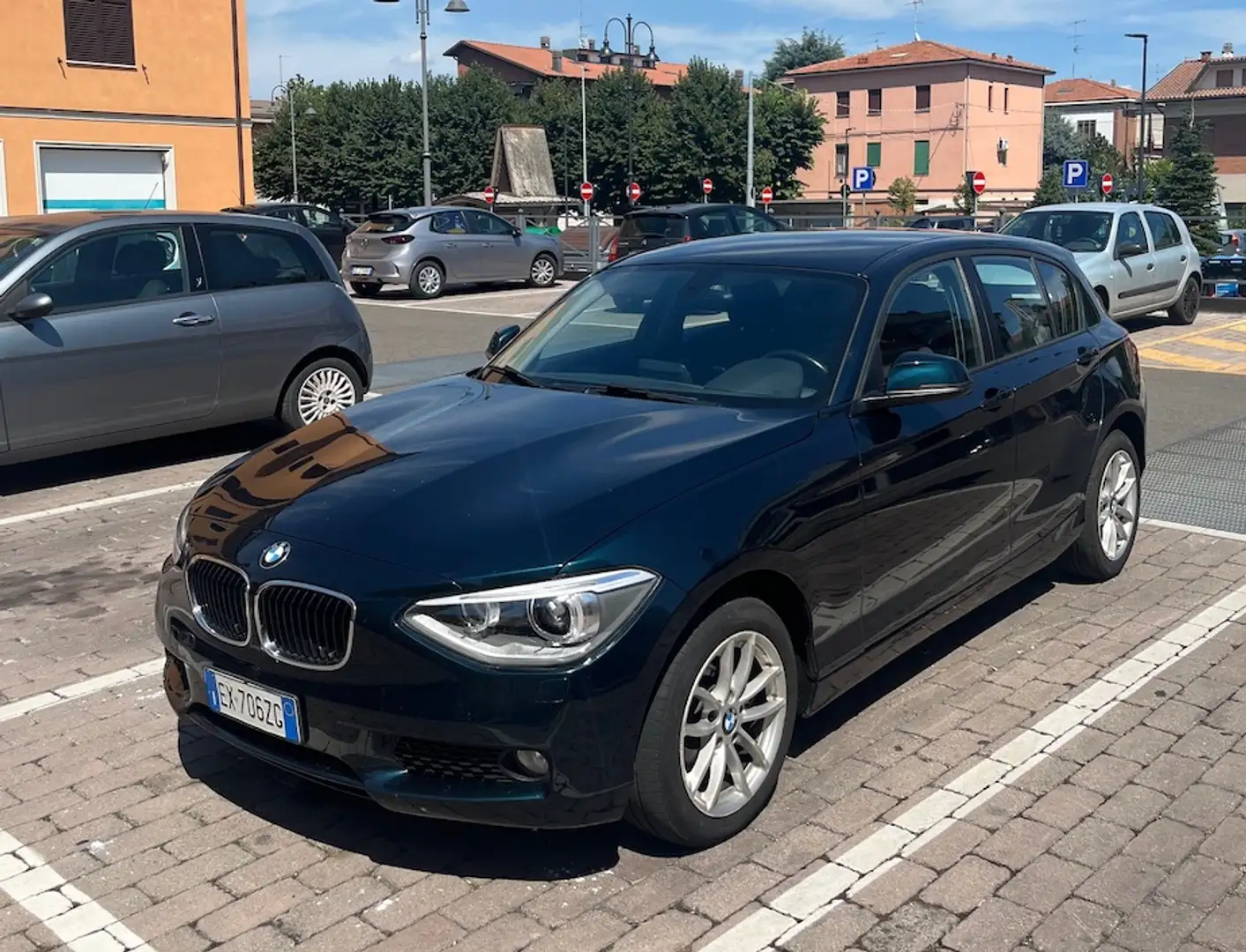 BMW 114 Serie 1 F/20-21 2011 114d 5p Joy Albastru - 1