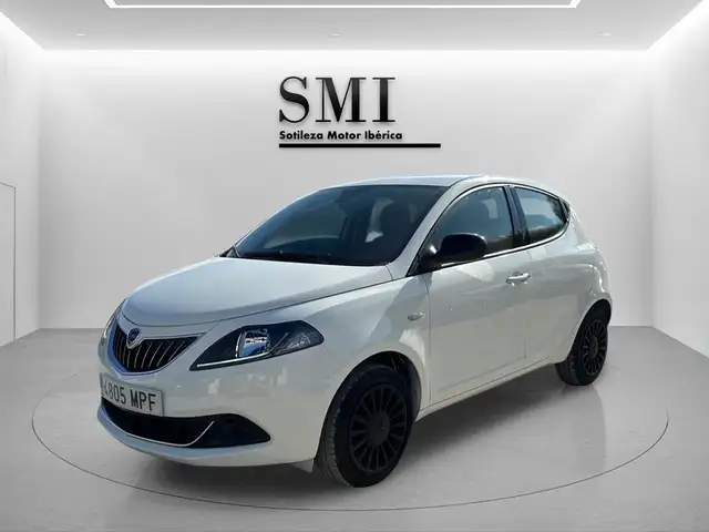 Lancia Ypsilon 1.2 evo II Silver