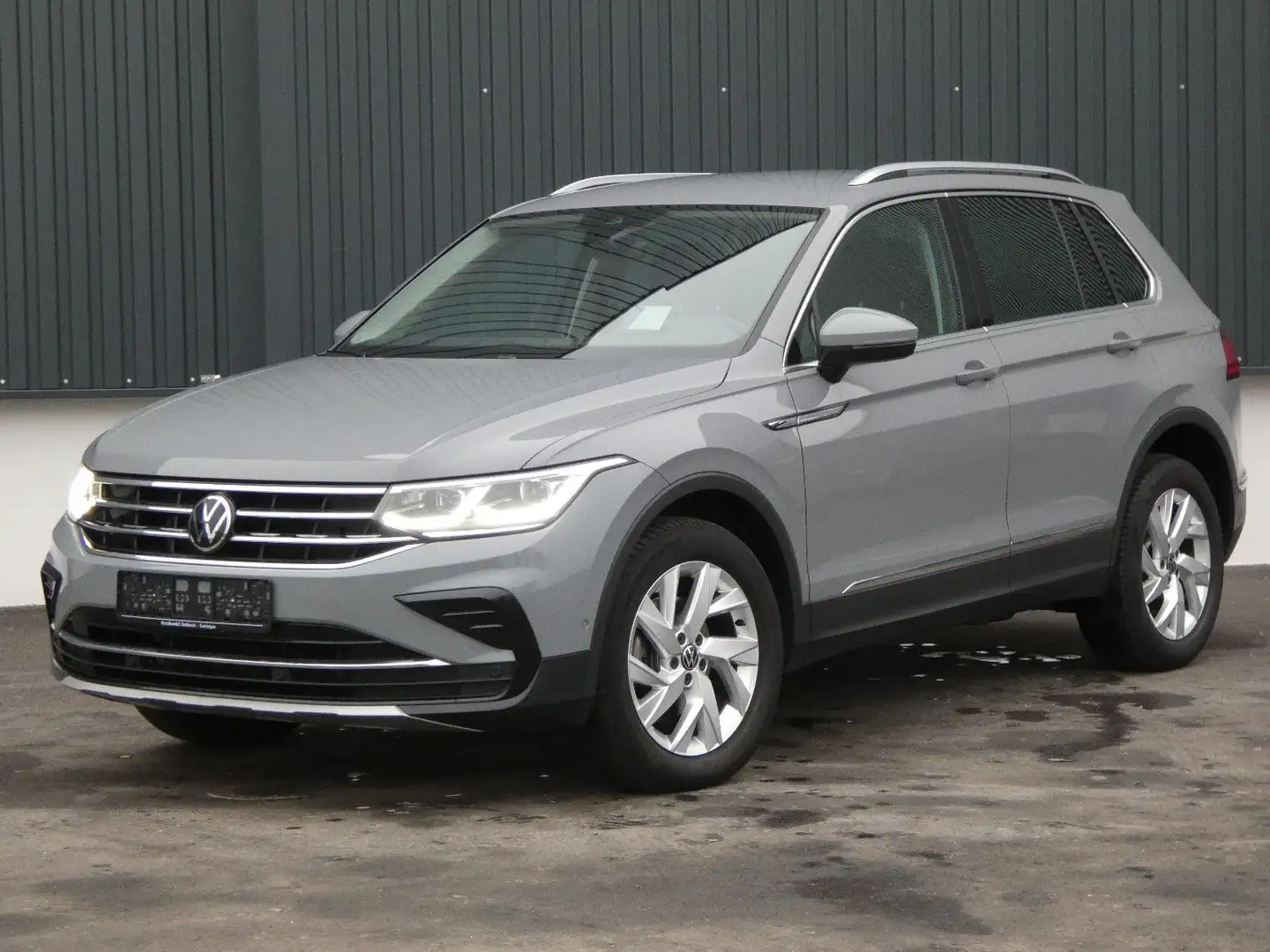 Volkswagen Tiguan 2.0 TDI DSG 4MOTION Elegance LED AHK RFK Grau - 1