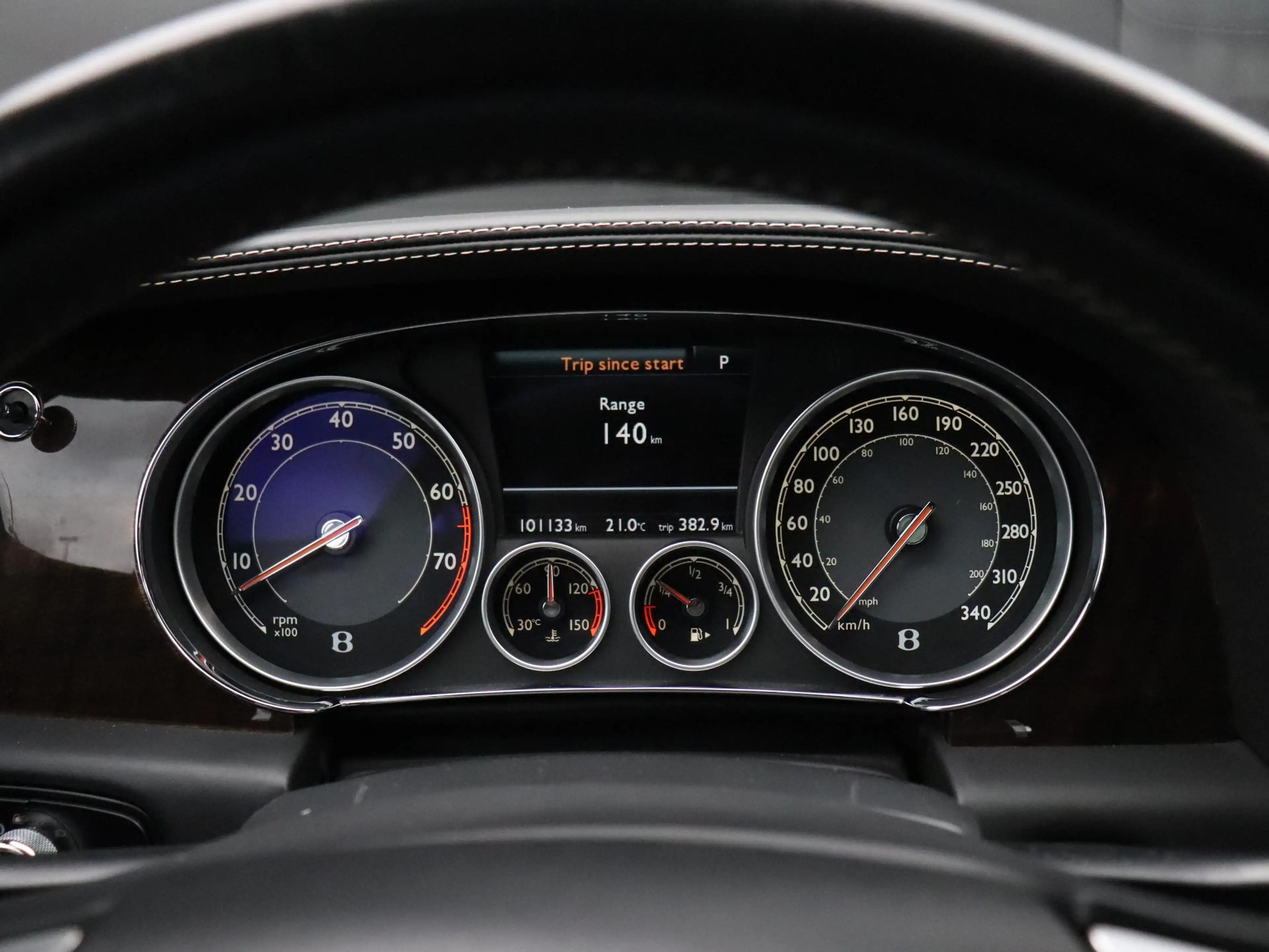 Bentley Continental GTC 4.0 V8 LEDER | MEMORY | NAIM AUDIO | CAMERA | STOE — photo 9