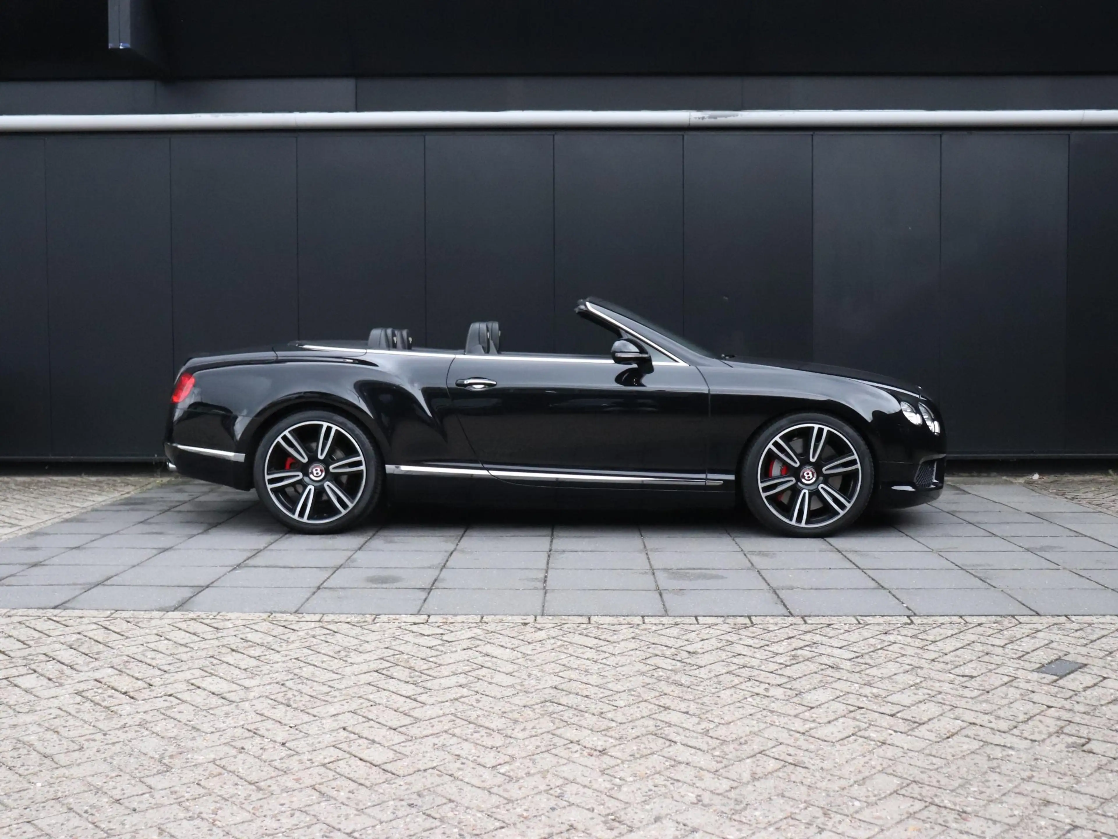 Bentley Continental GTC 4.0 V8 LEDER | MEMORY | NAIM AUDIO | CAMERA | STOE — photo 6