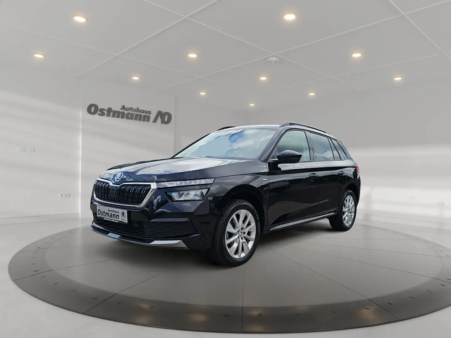 Skoda Kamiq 1.0 TSI Clever AHK el.Heck LED Schwarz - 1