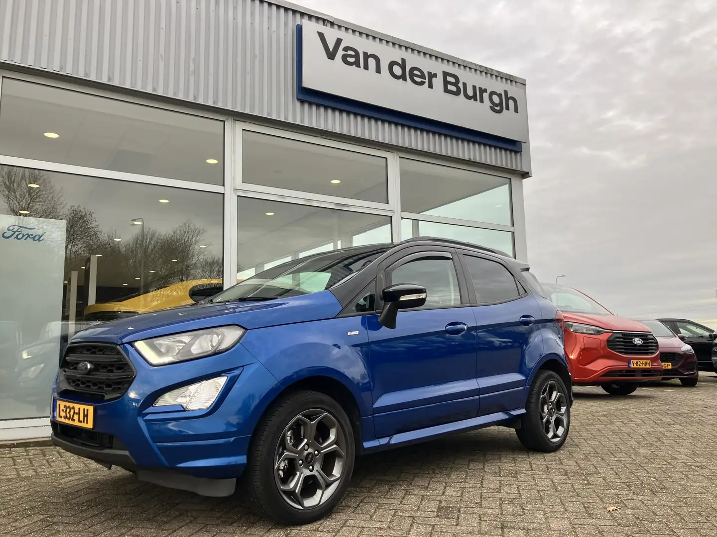 Ford EcoSport ST-Line 1.0 EcoBoost 125pk ST-Line - zwart dak - P Blauw - 2