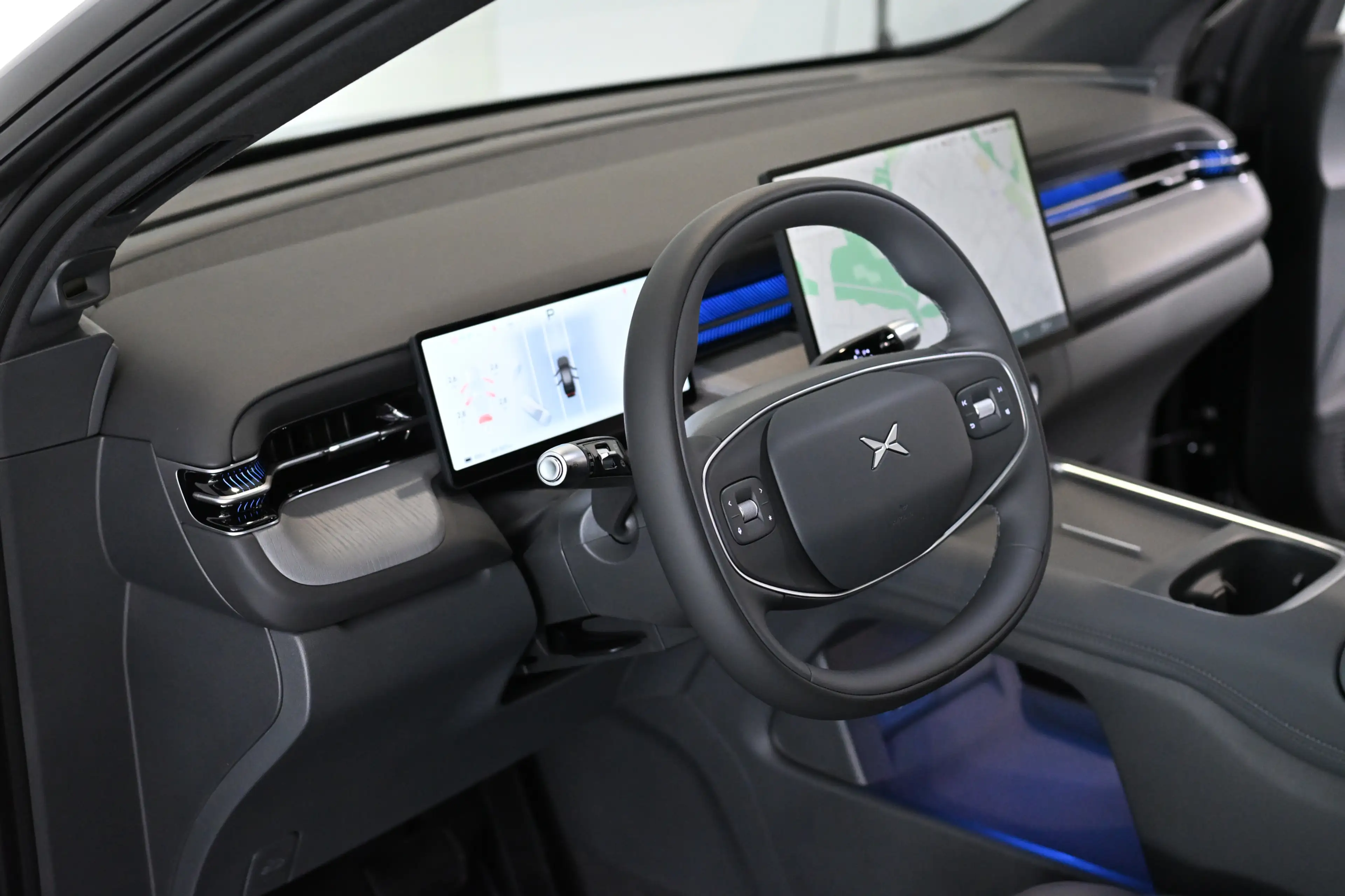 Xpeng Others AWD Performance AHK Pano Leder Kamera ACC — photo 9