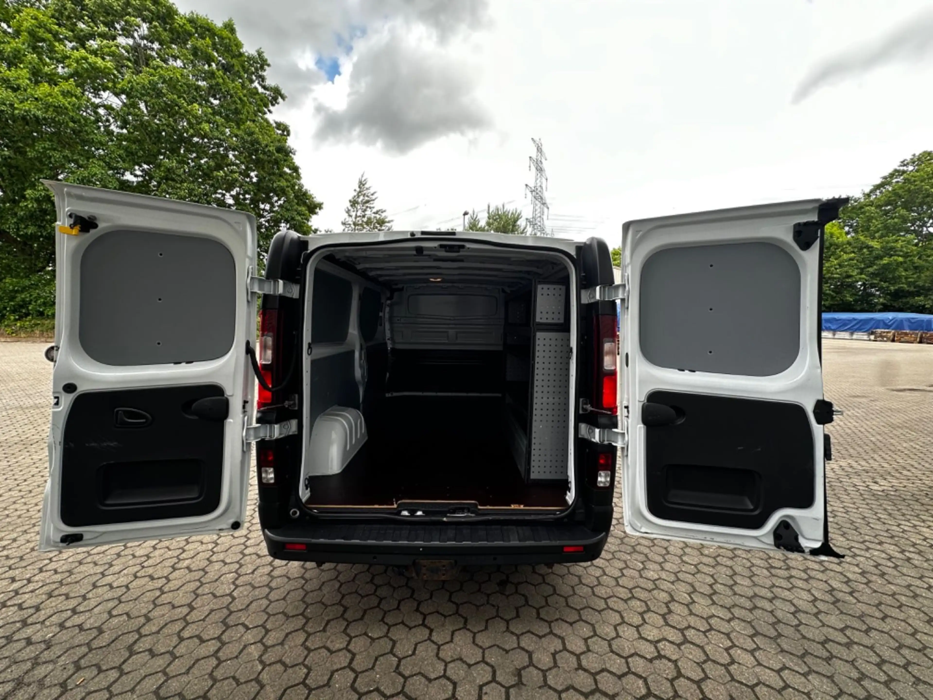 Renault Trafic 2.0DCi Kasten L2H1 3,0t*Navi*Klima*LED — photo 12