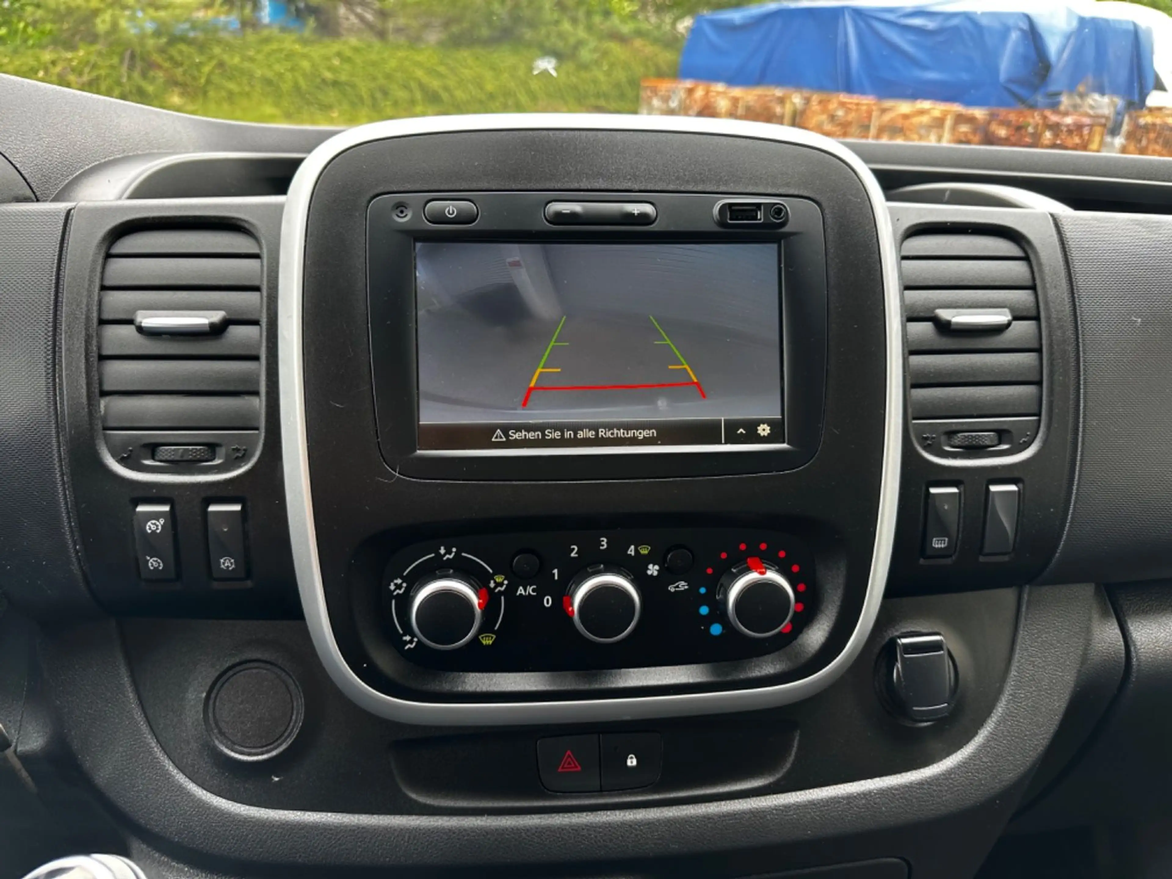 Renault Trafic 2.0DCi Kasten L2H1 3,0t*Navi*Klima*LED — photo 10