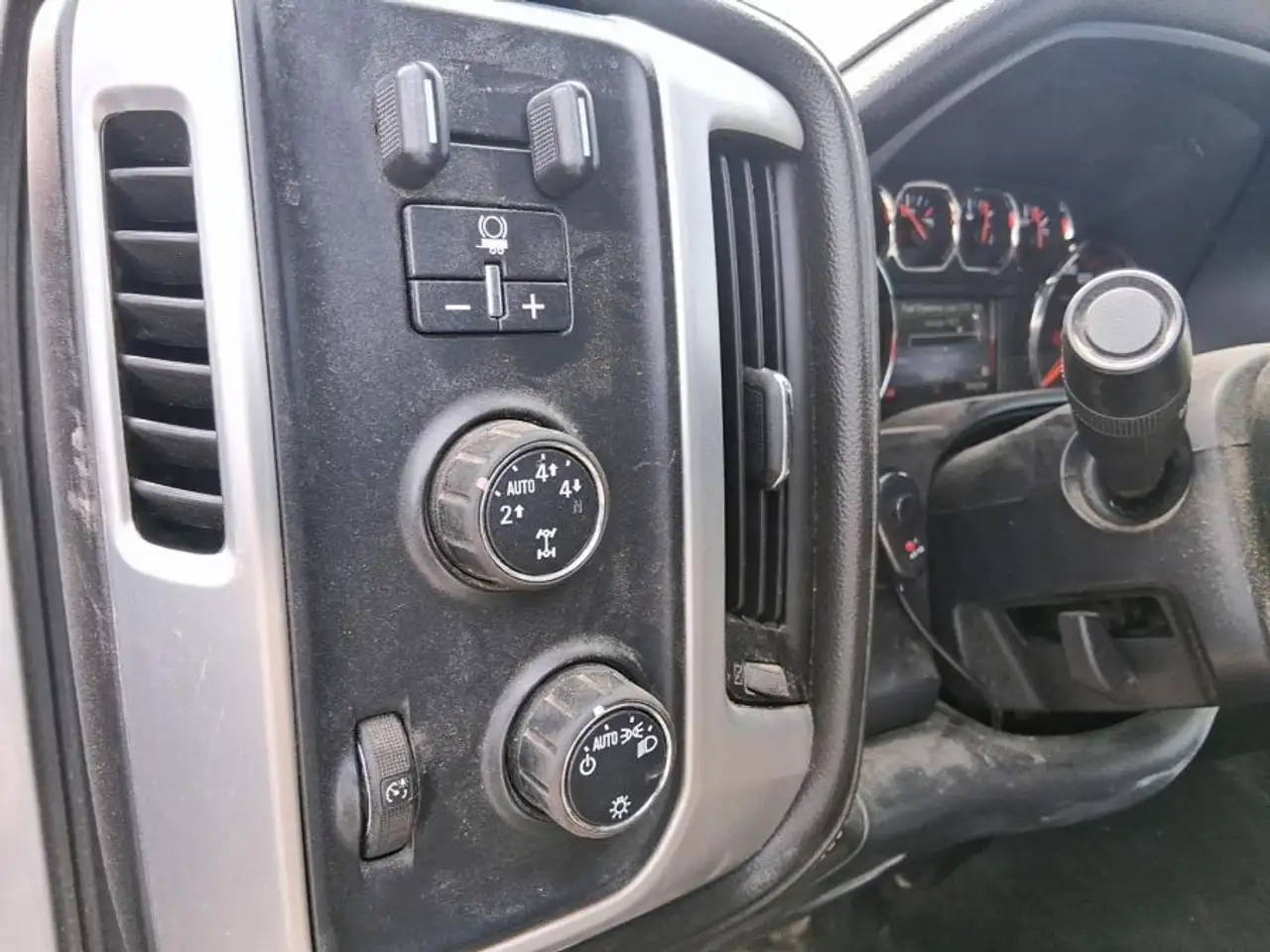 GMC Sierra 1500 снимка GMC Sierra 1500