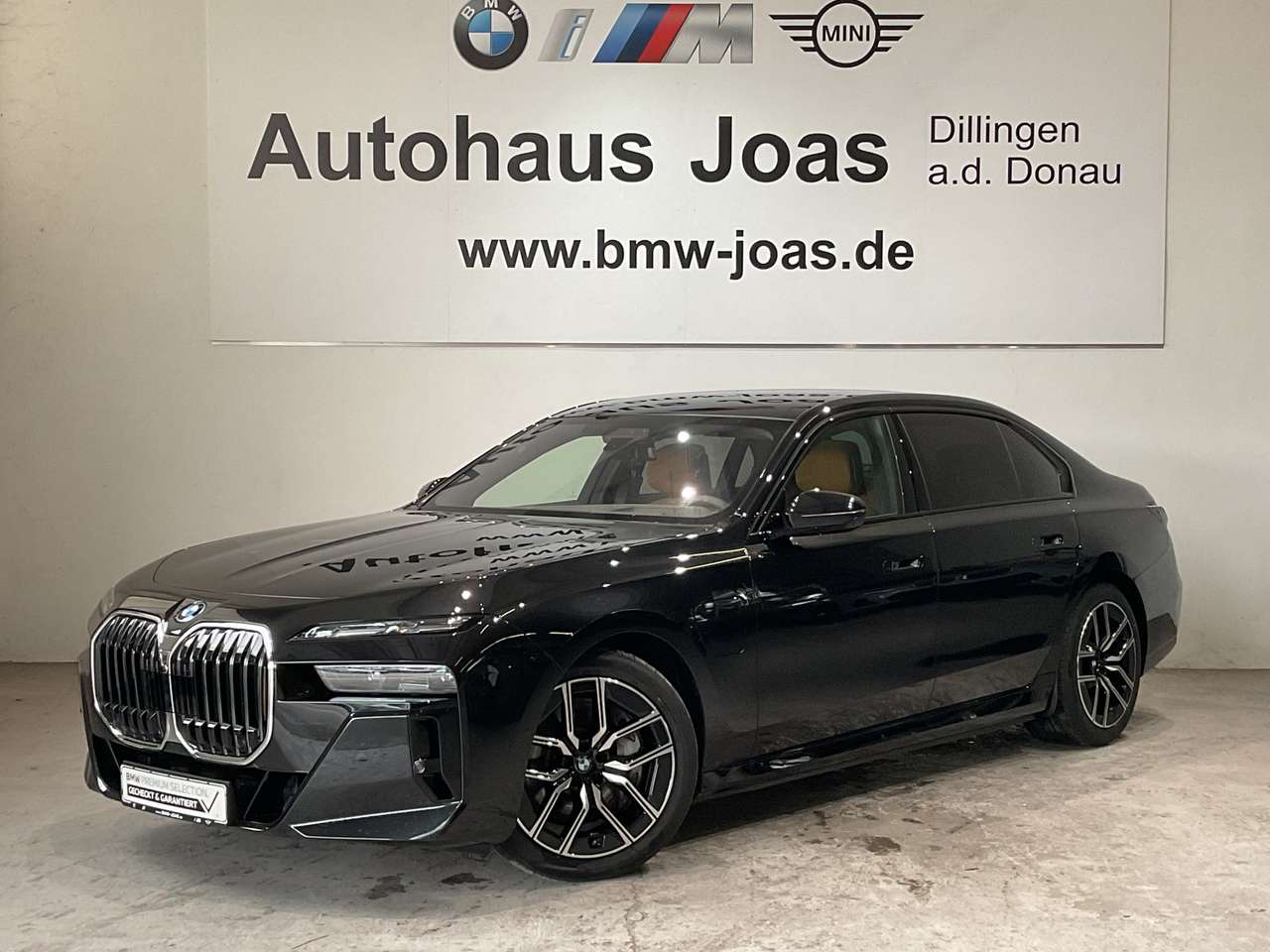 BMW 750 2026