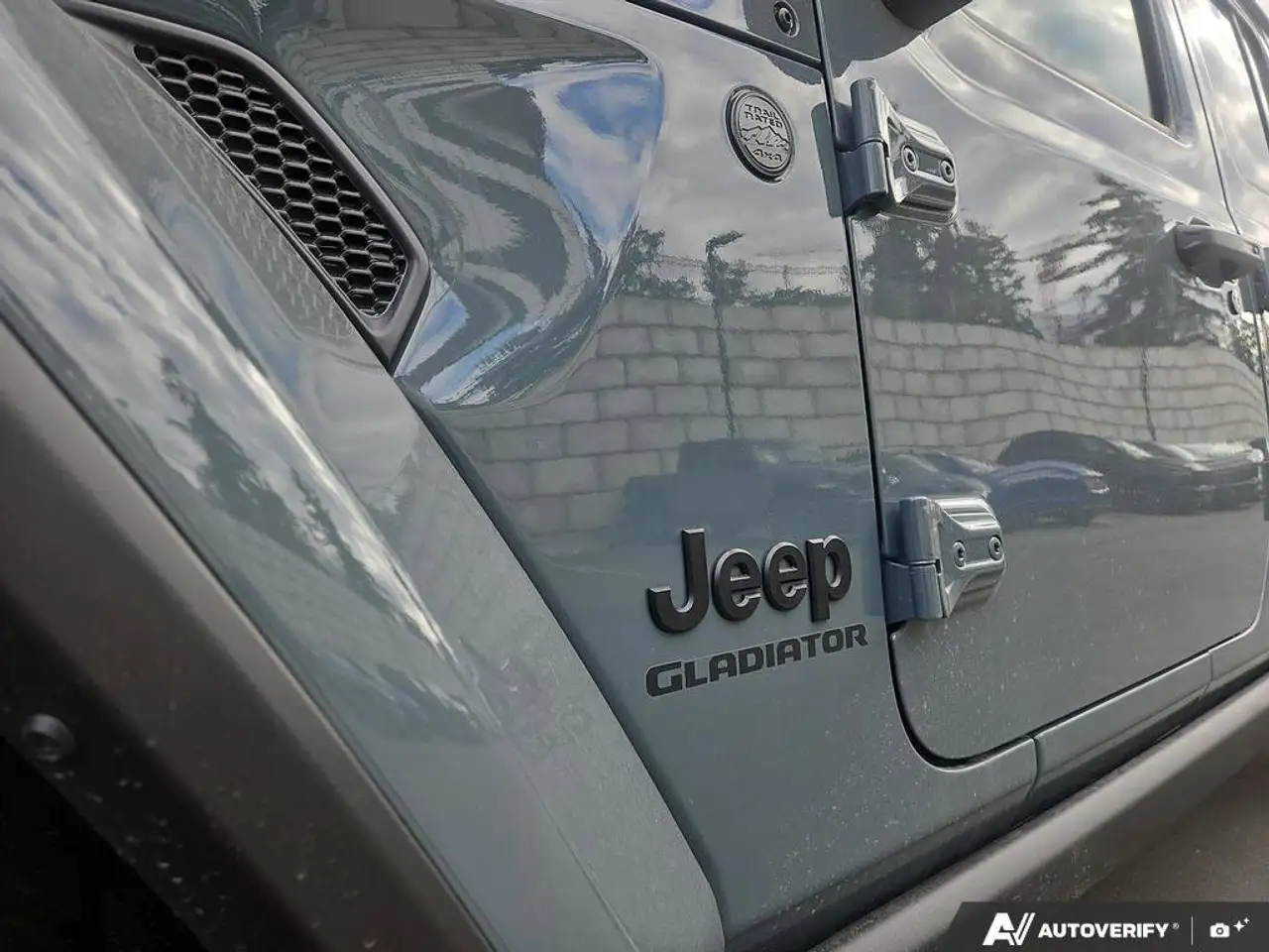 Jeep Gladiator photo Jeep Gladiator