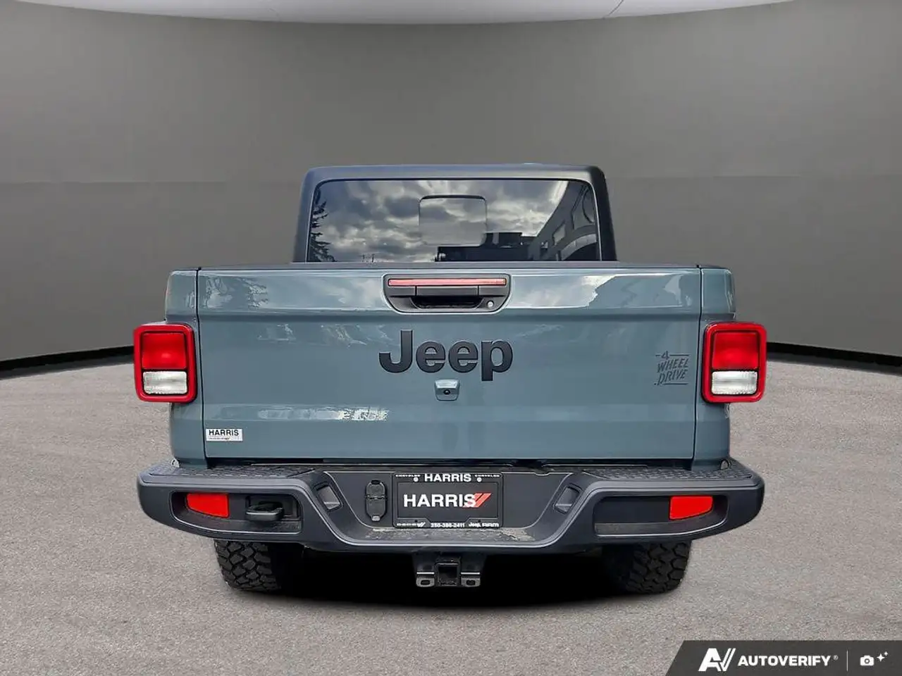 Jeep Gladiator photo Jeep Gladiator
