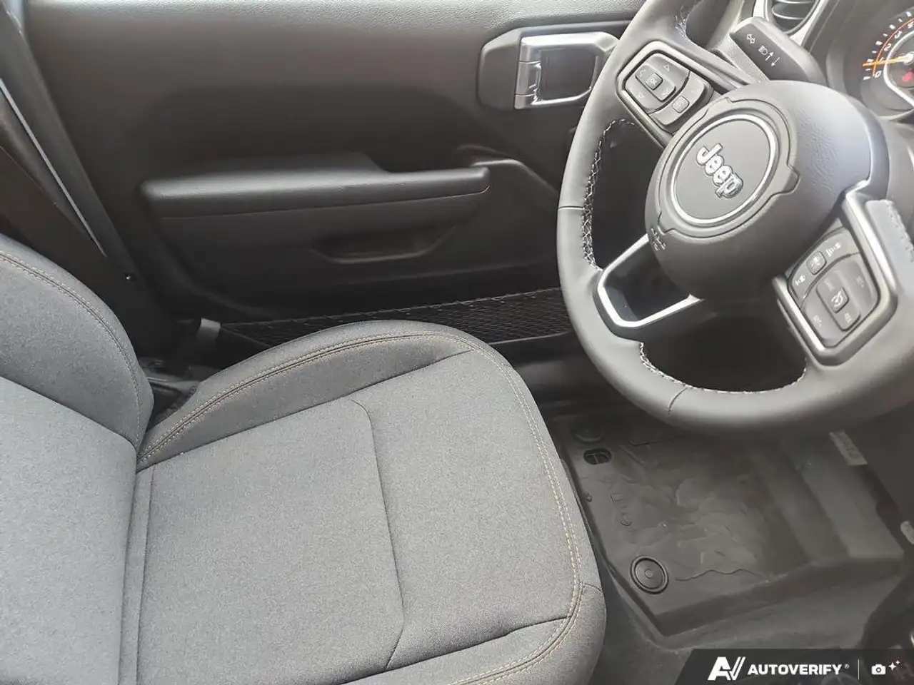 Jeep Gladiator photo Jeep Gladiator