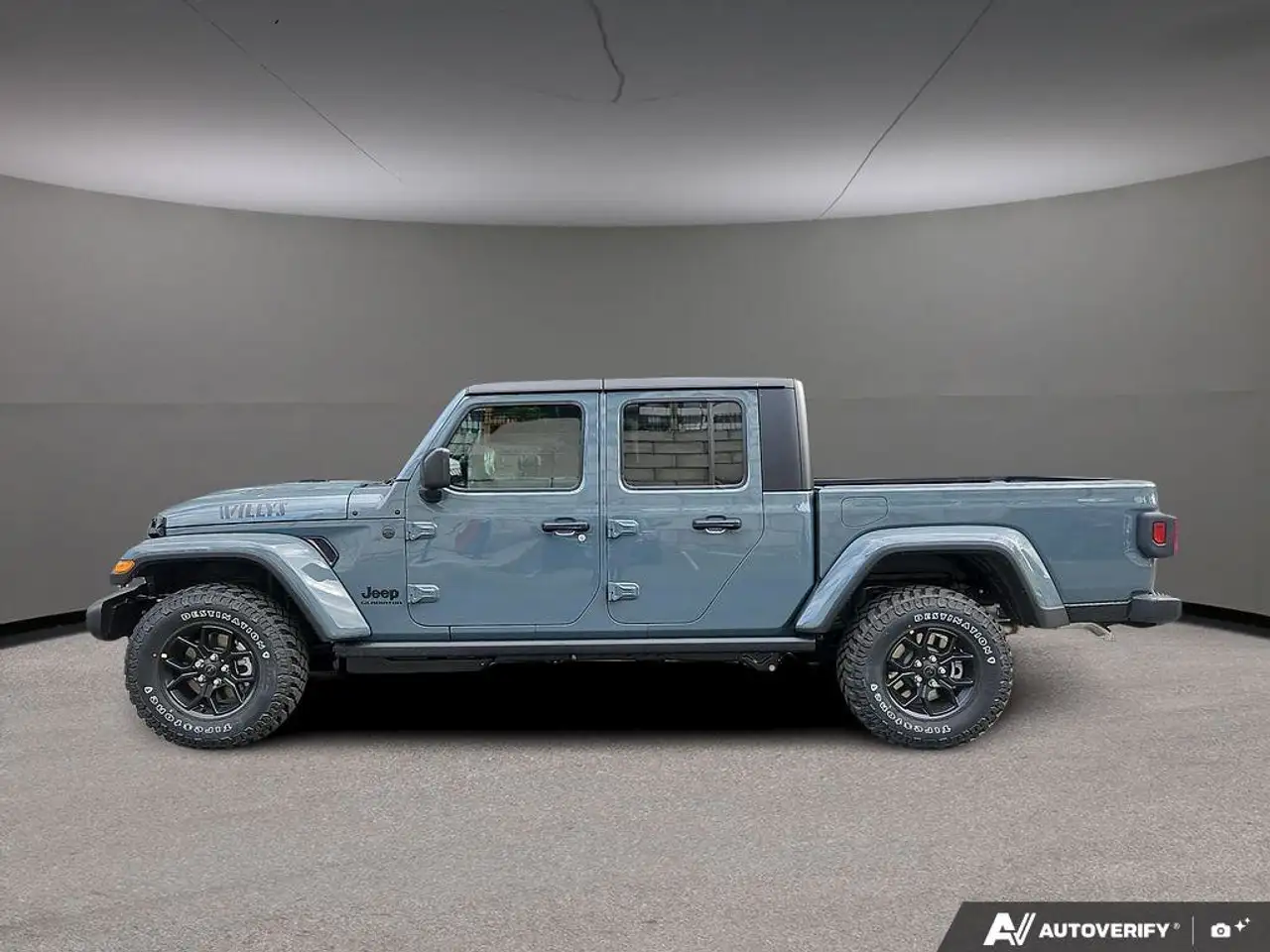 Jeep Gladiator photo Jeep Gladiator