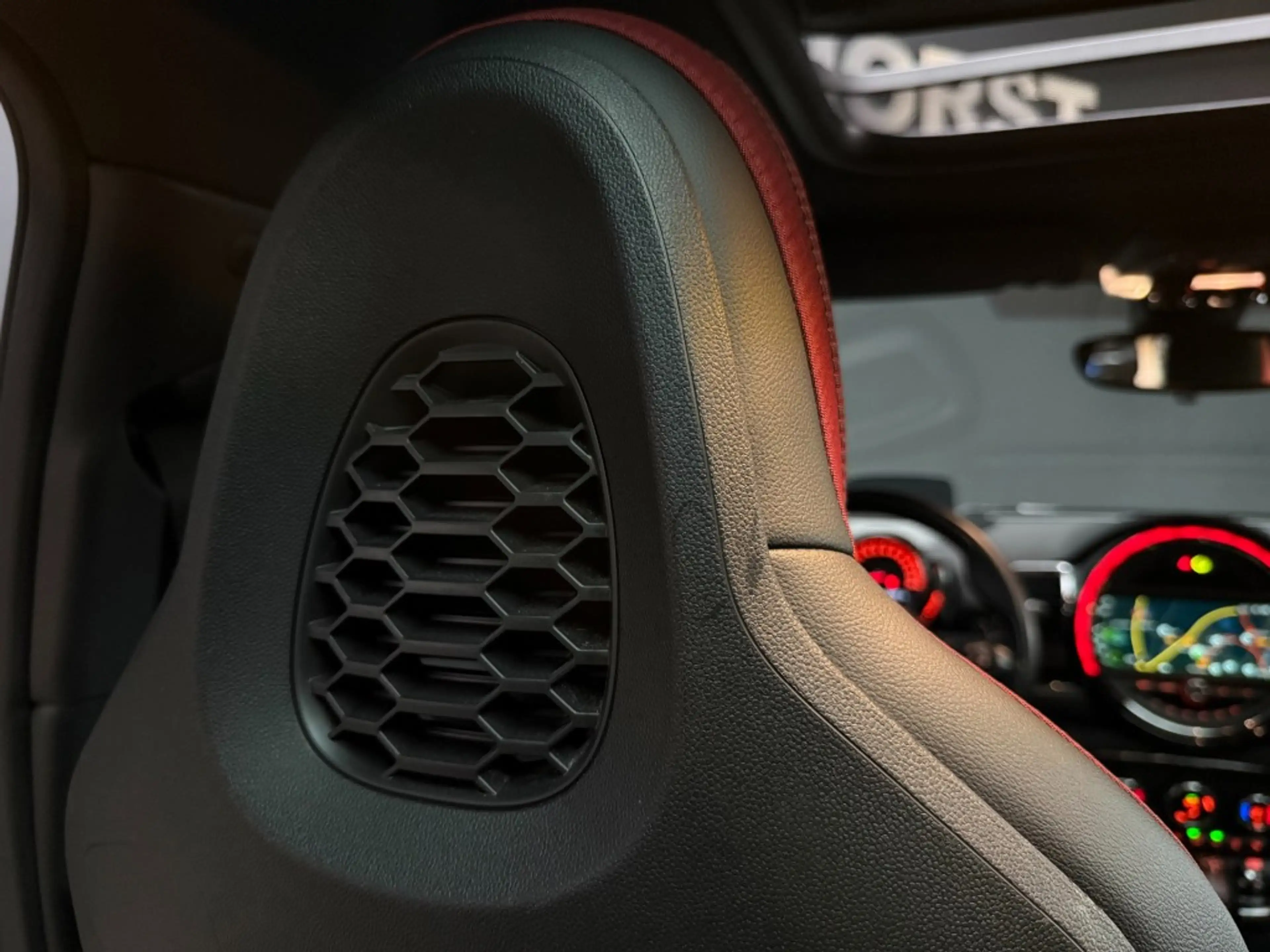 MINI John Cooper Works Clubman Clubman Jhon cooper works All4 Acc 231pk pano head — photo 3