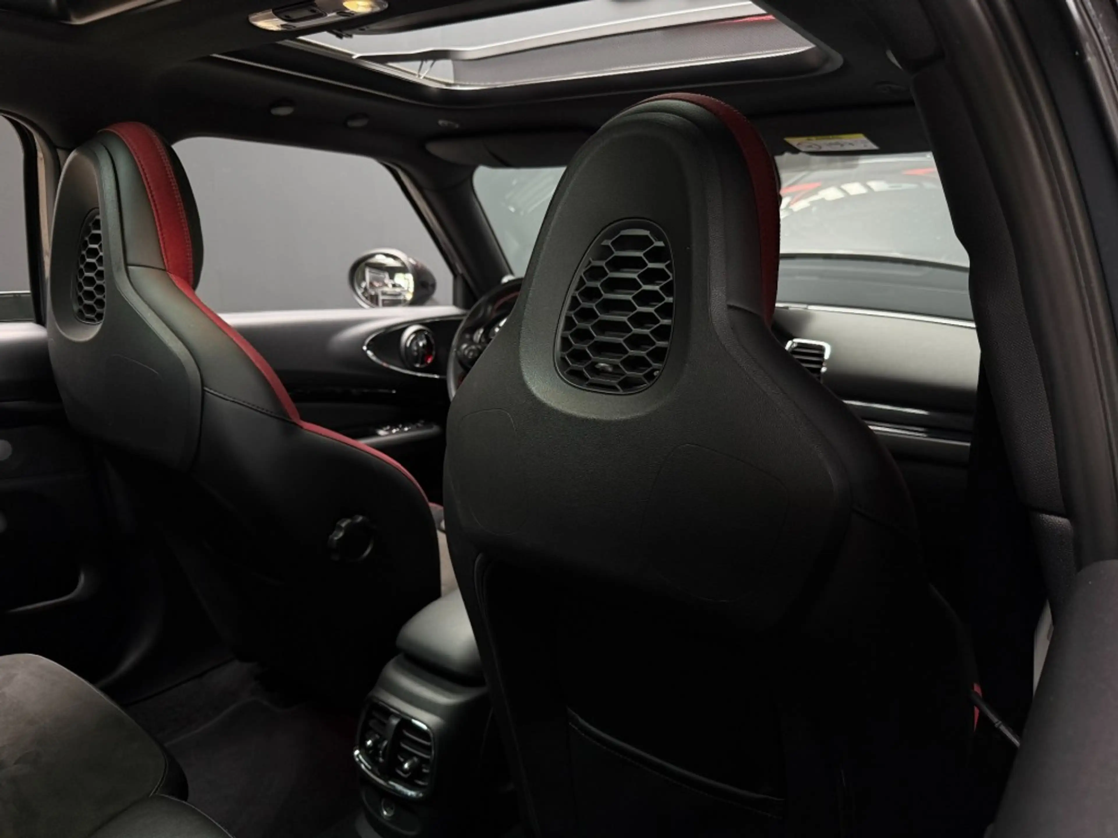 MINI John Cooper Works Clubman Clubman Jhon cooper works All4 Acc 231pk pano head — photo 9
