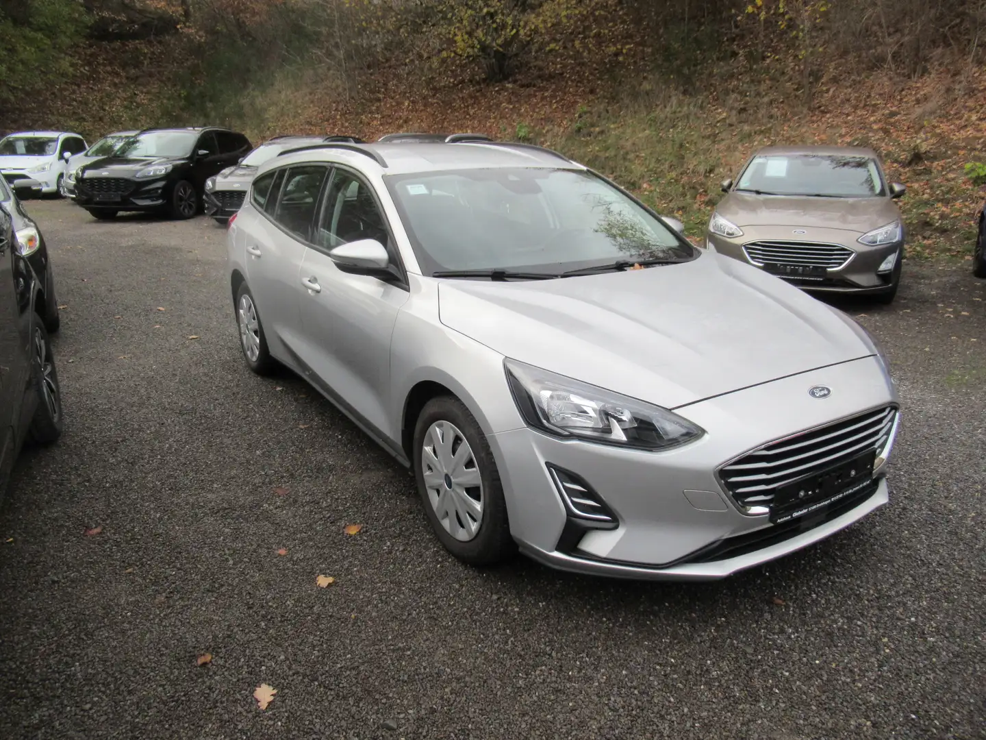 Ford Focus Trend Plateado - 1