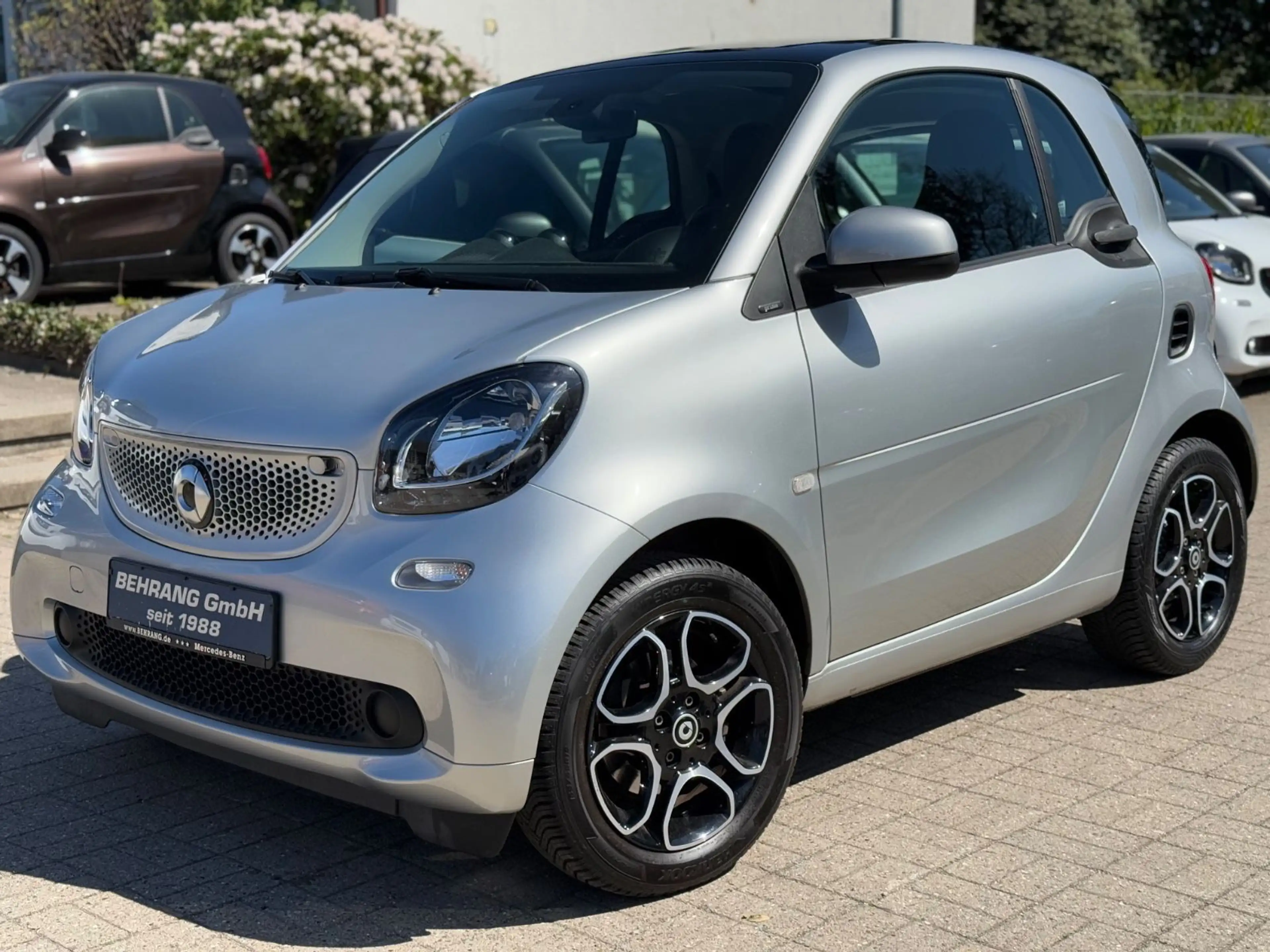 smart forTwo *PRIME*SITZHEIZUNG*LEDER*PANORAMA*1.HAND* — photo 2