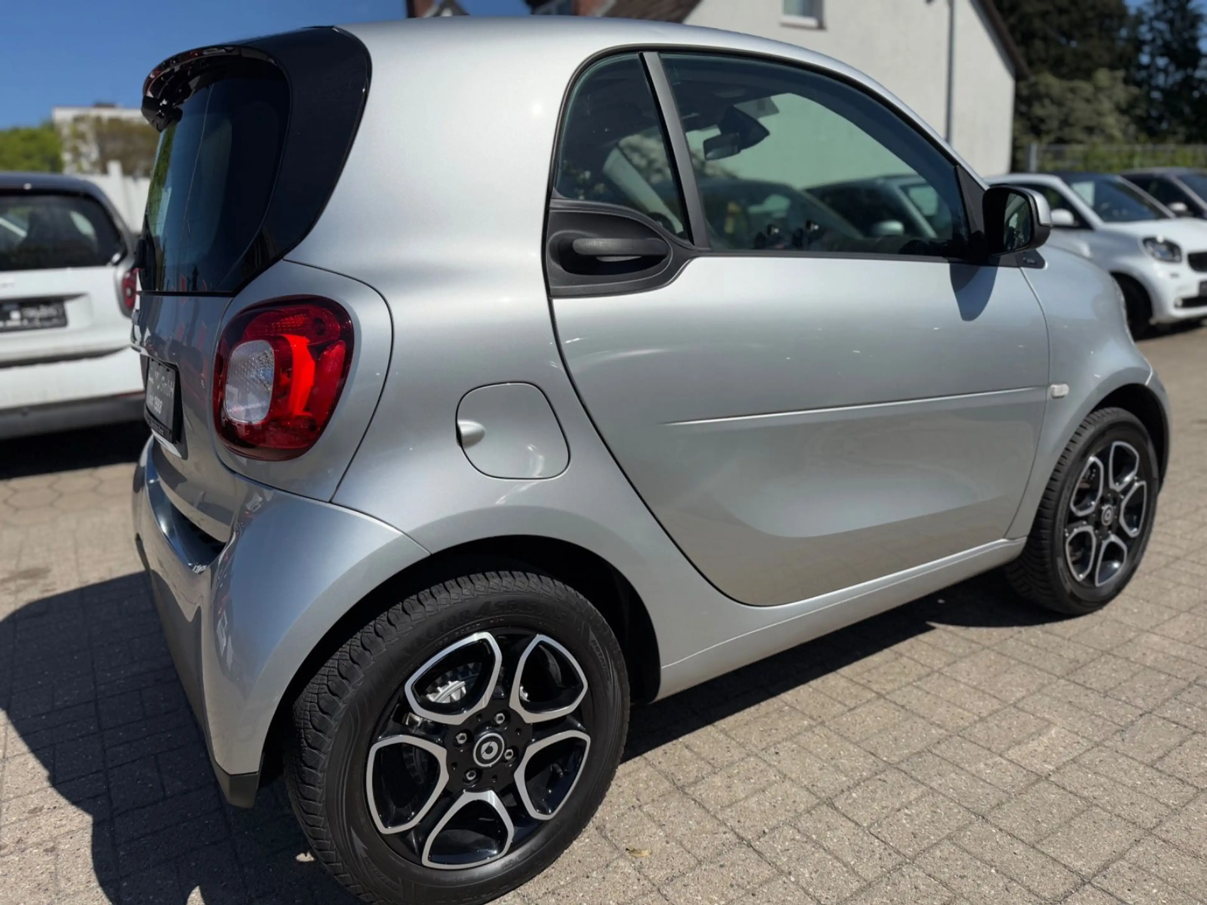 smart forTwo *PRIME*SITZHEIZUNG*LEDER*PANORAMA*1.HAND* — photo 4