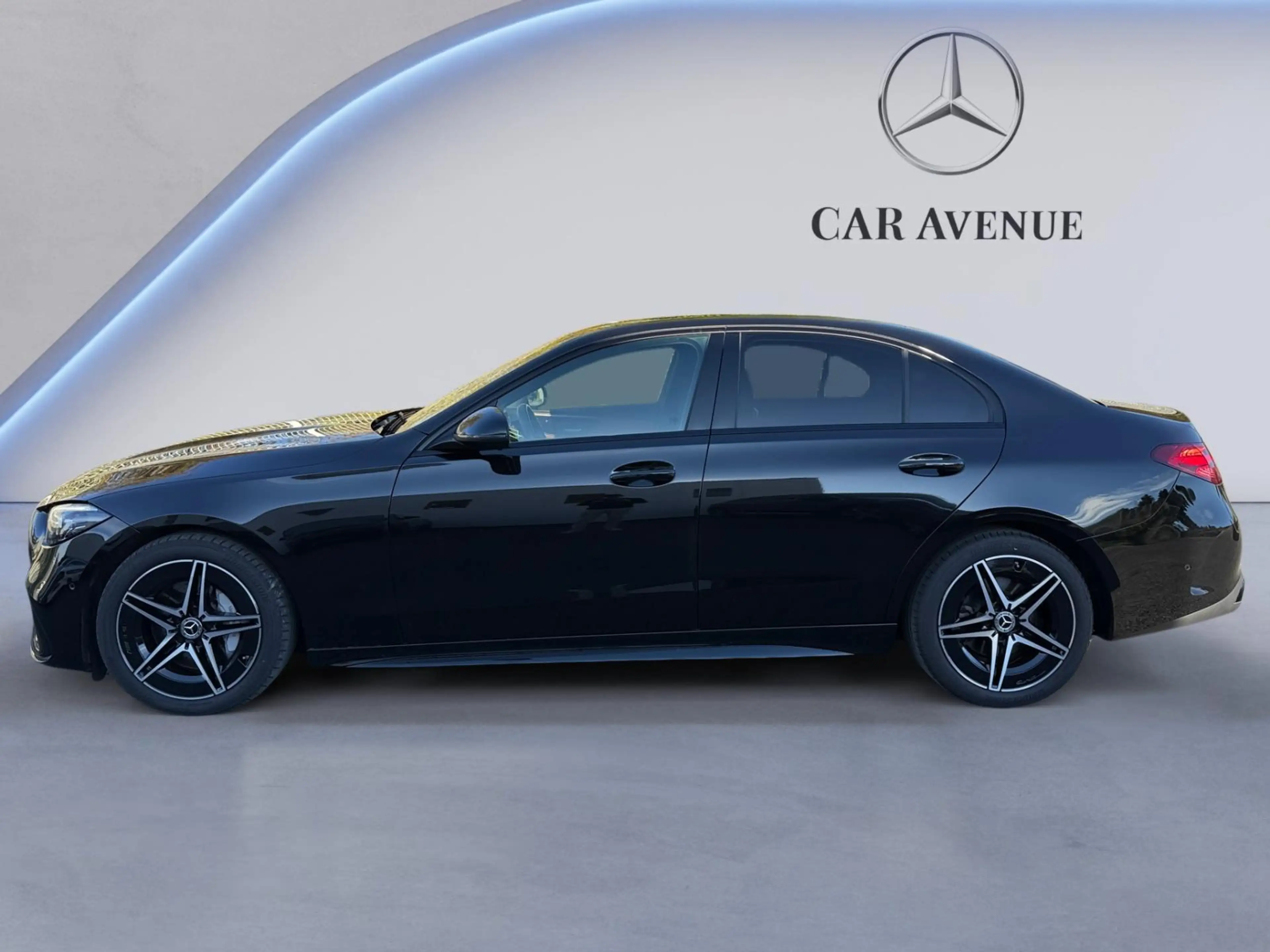 Mercedes-Benz C 180 AMG Line — photo 2