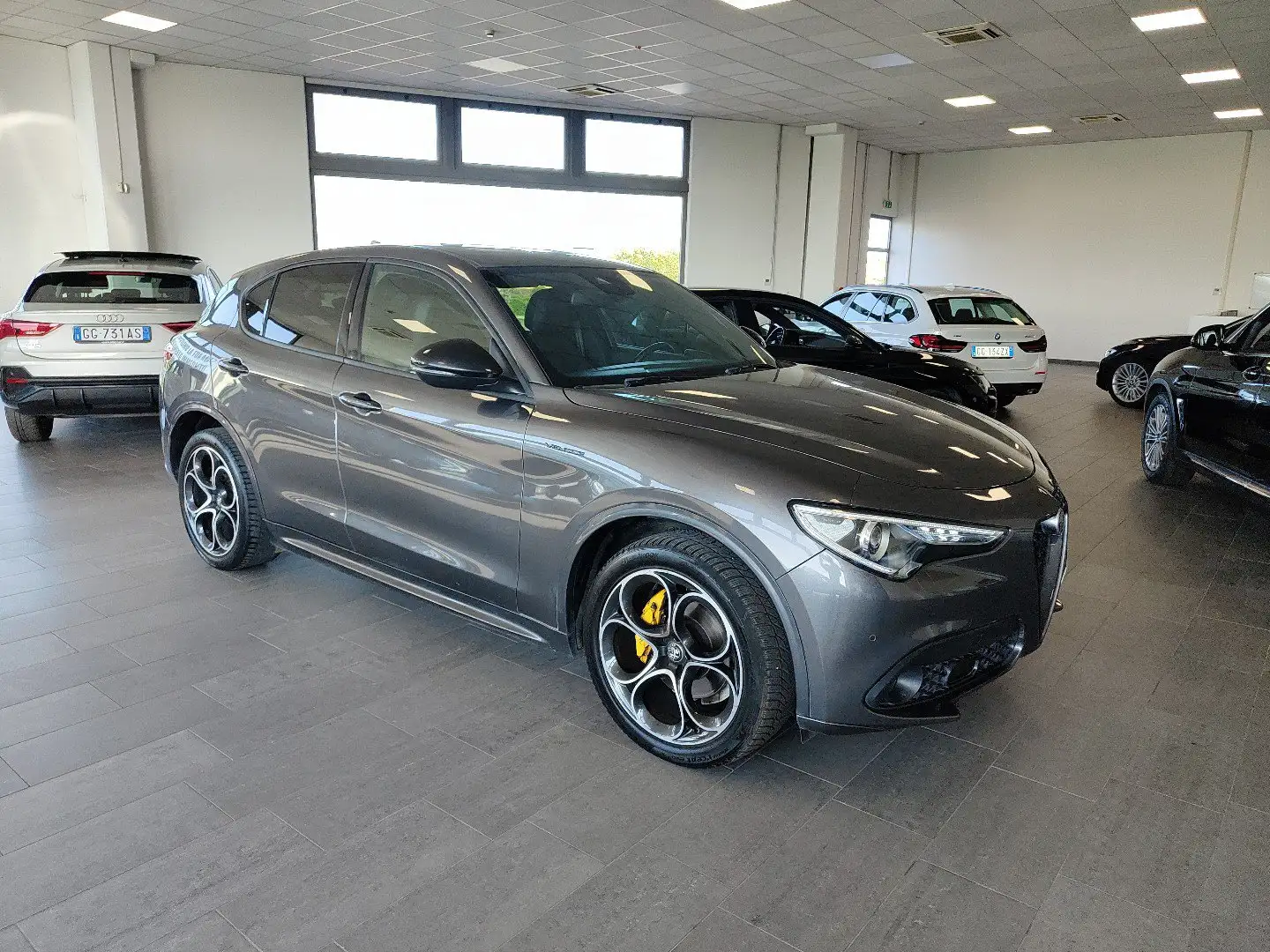 Alfa Romeo Stelvio Veloce 2.2TD 210cv Q4 AT8 Navi Pelle Xeno Cerchi20 Grigio - 2