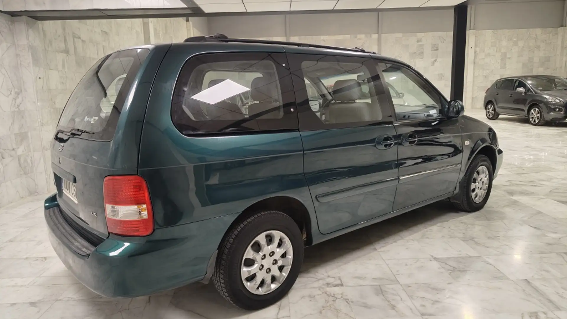 Kia Carnival 2.9CRDI LX Verde - 2