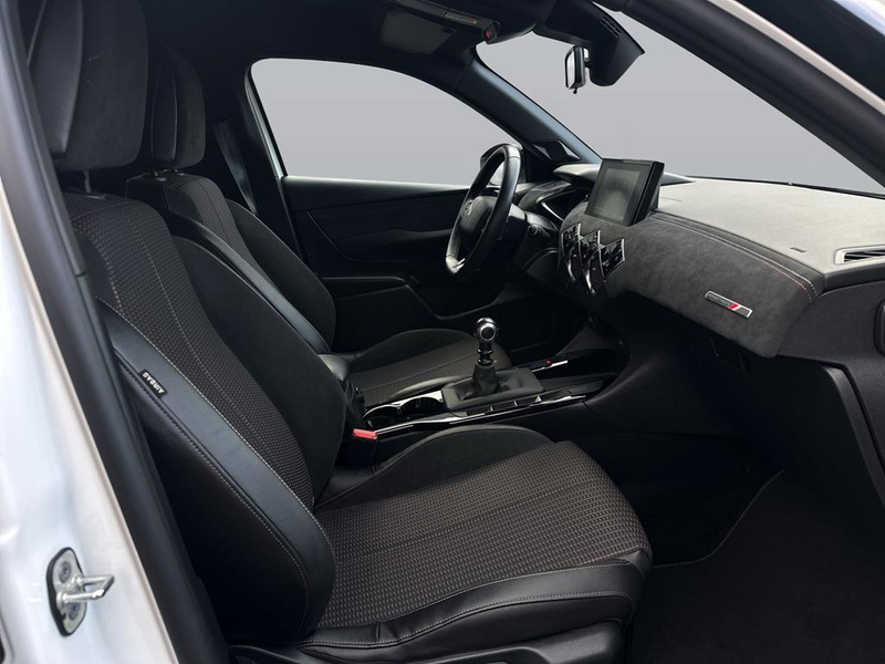 DS Automobiles DS 3 Crossback Performance Line — photo 12