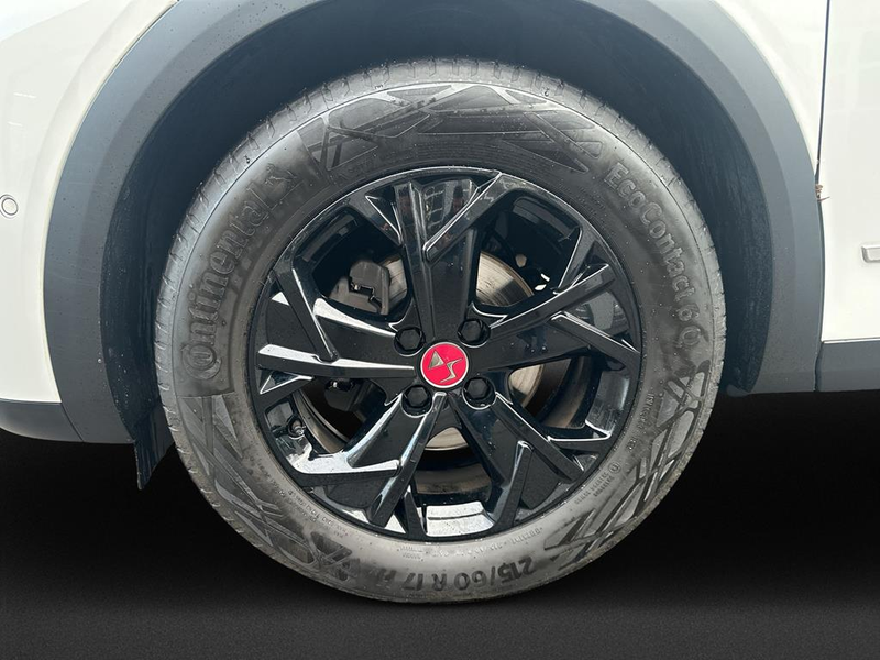 DS Automobiles DS 3 Crossback Performance Line — photo 9