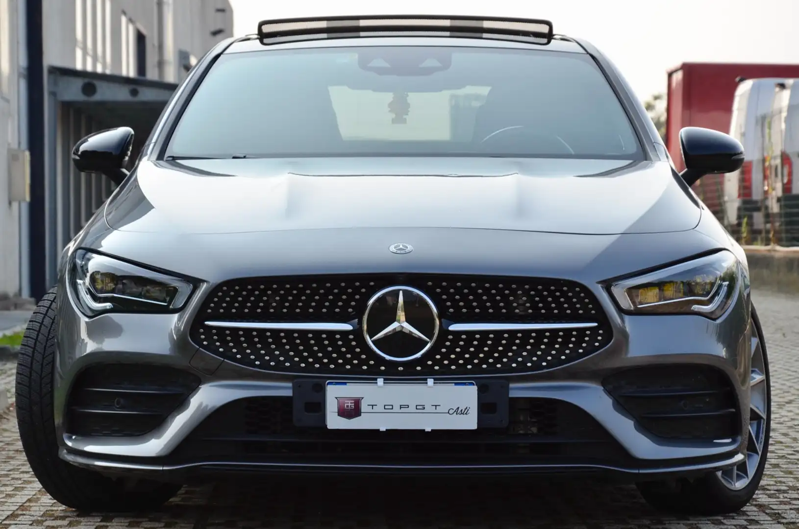 Mercedes-Benz CLA 200 CLA Coupe 200d Premium AMG Line 150cv auto TETTO Grigio - 2