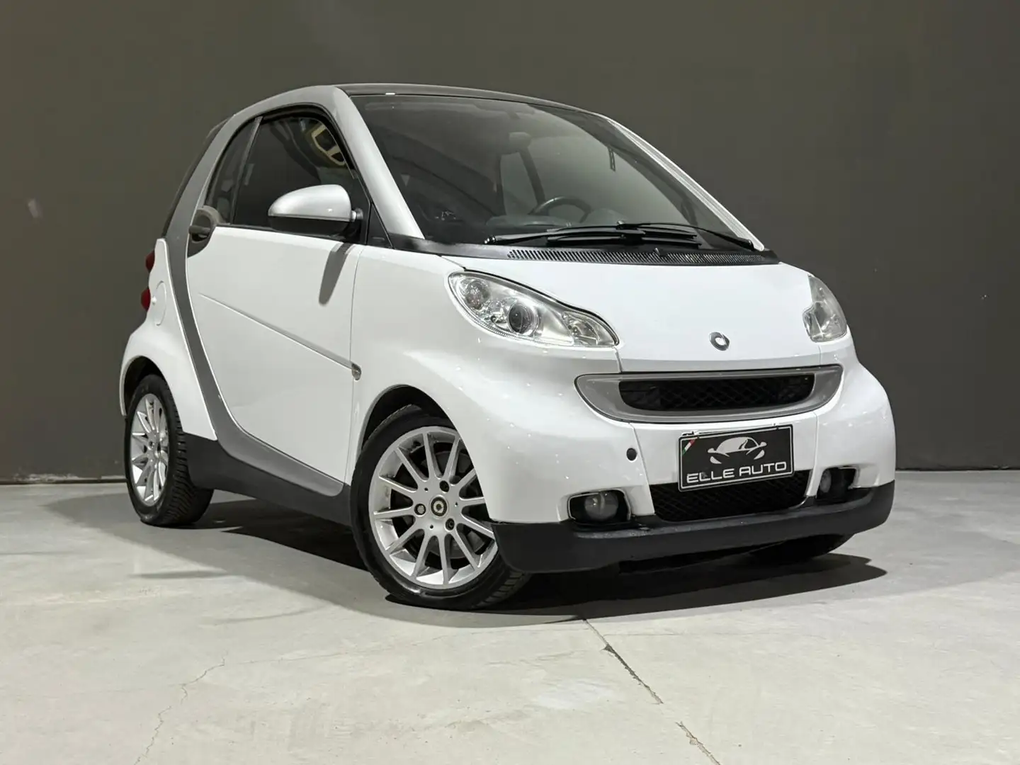 smart forTwo Fortwo II 2007 1.0 mhd Passion 71cv Bianco - 1